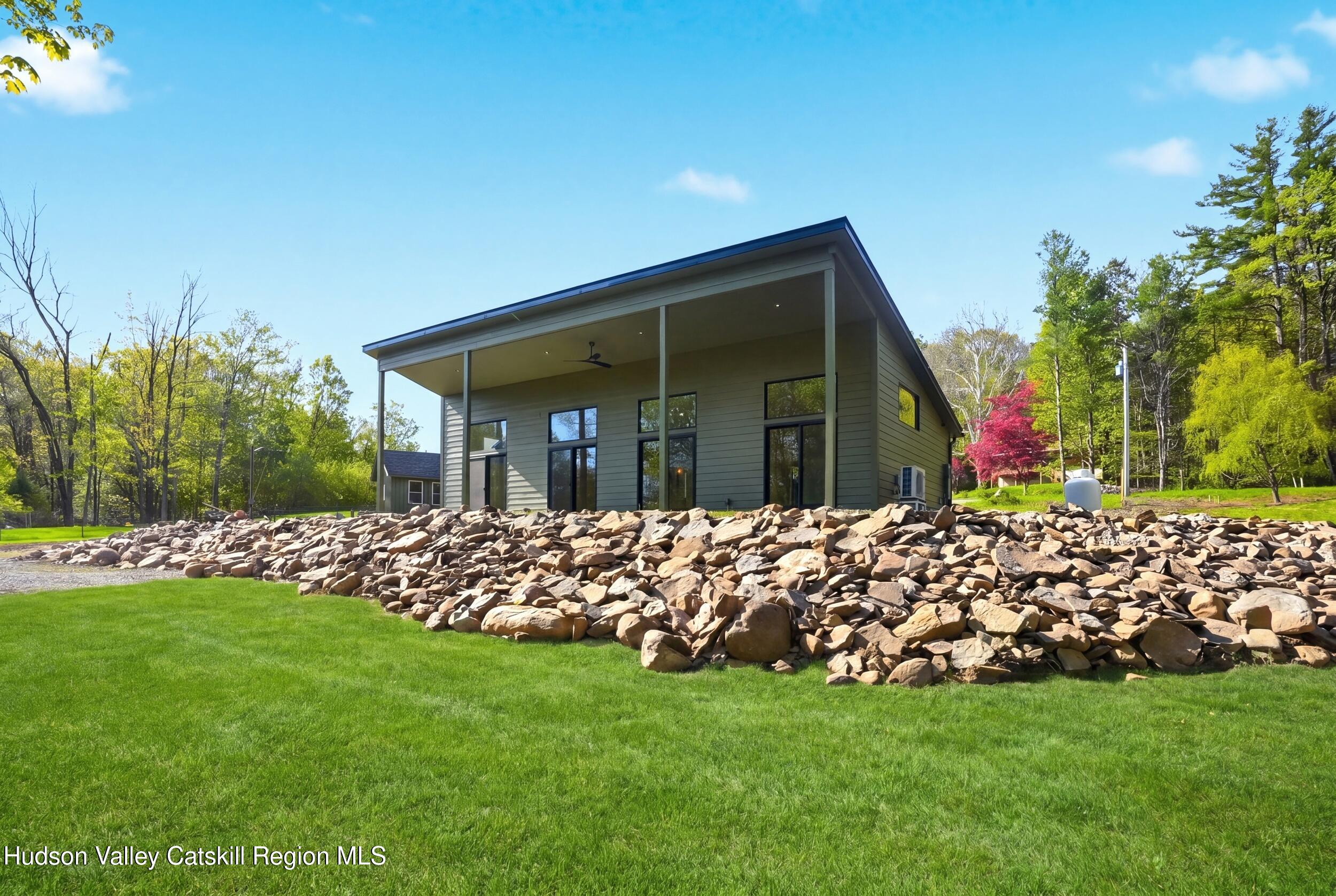 Modern Catskills Retreat