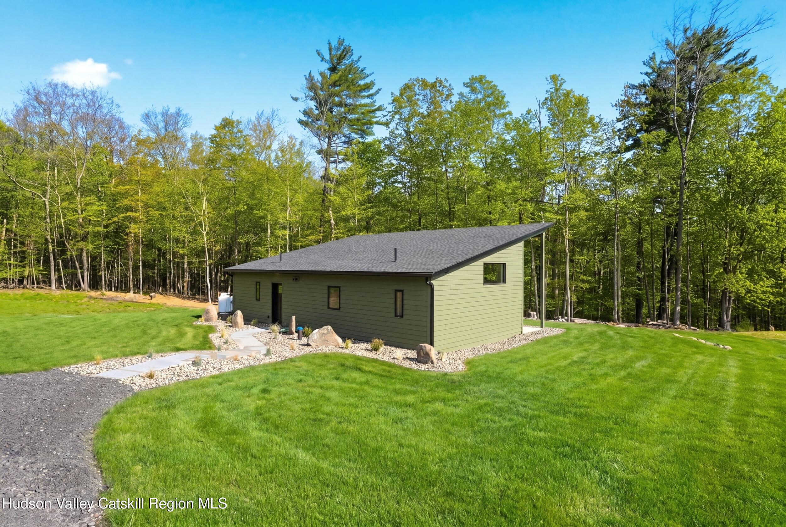 Modern Catskills Retreat