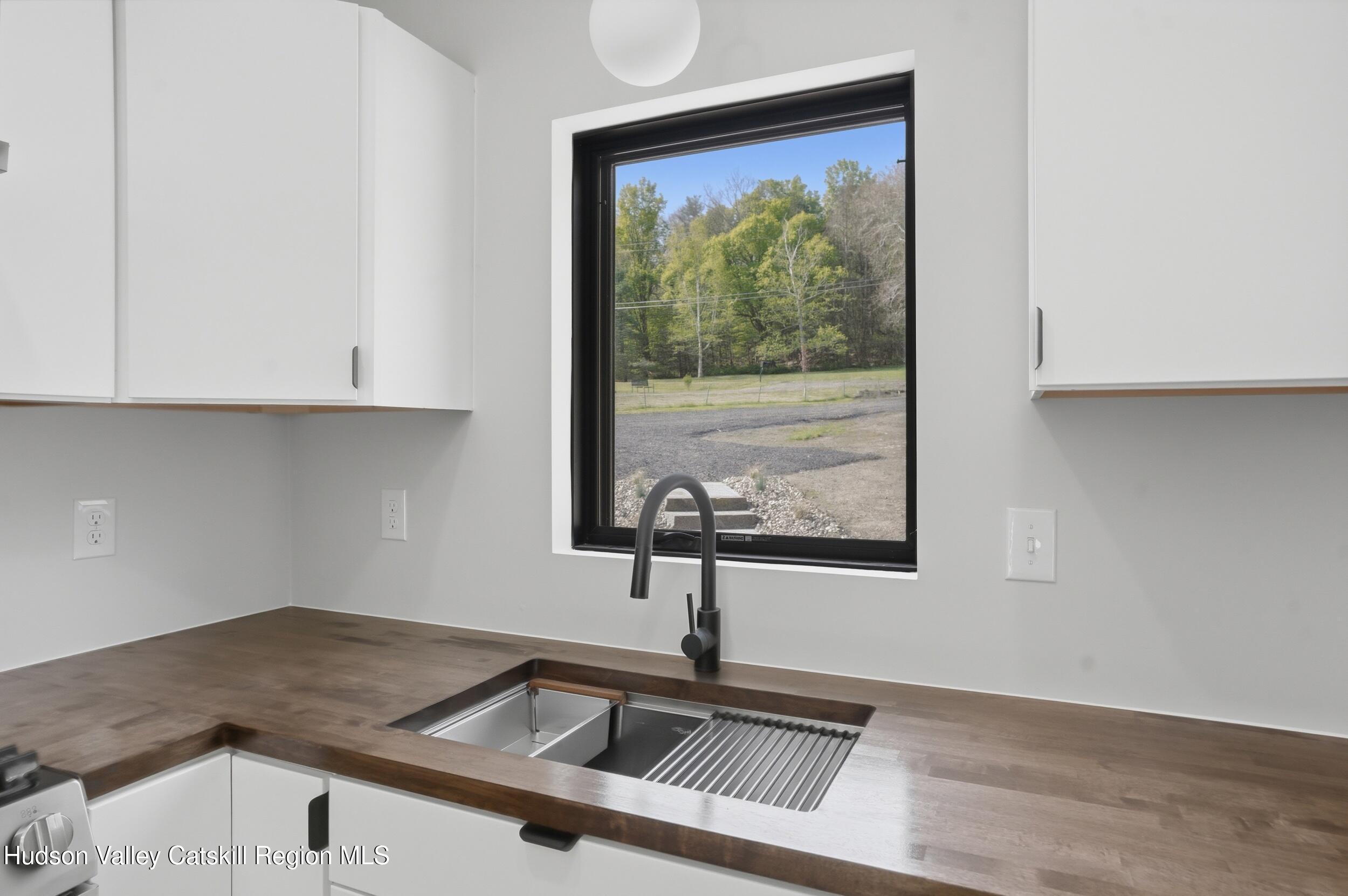 Modern Catskills Retreat