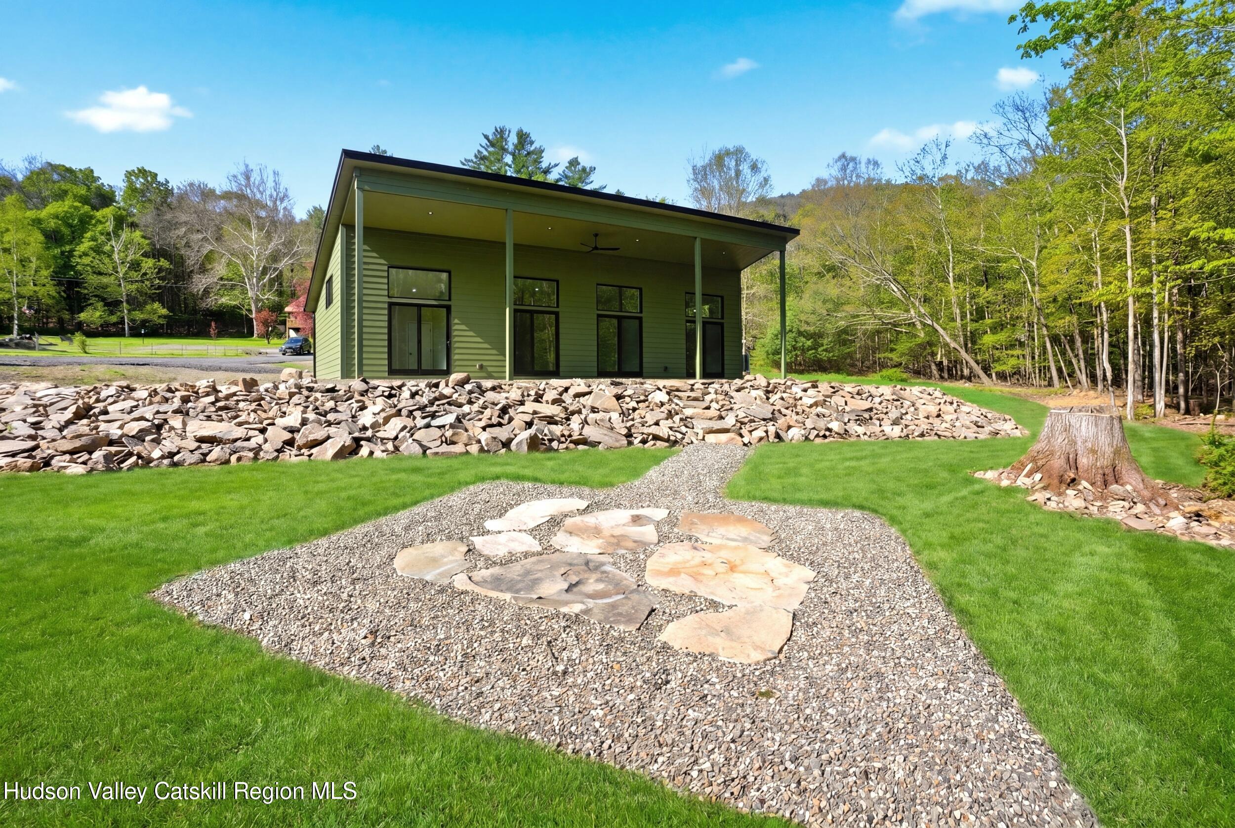 Modern Catskills Retreat