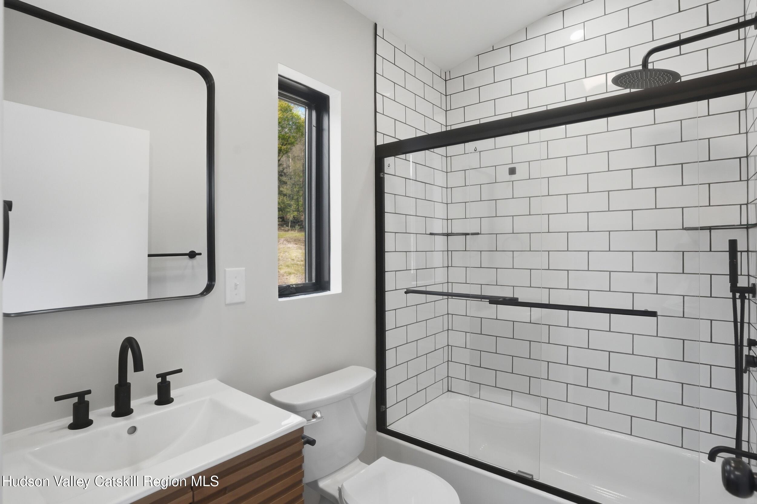 Modern Catskills Retreat