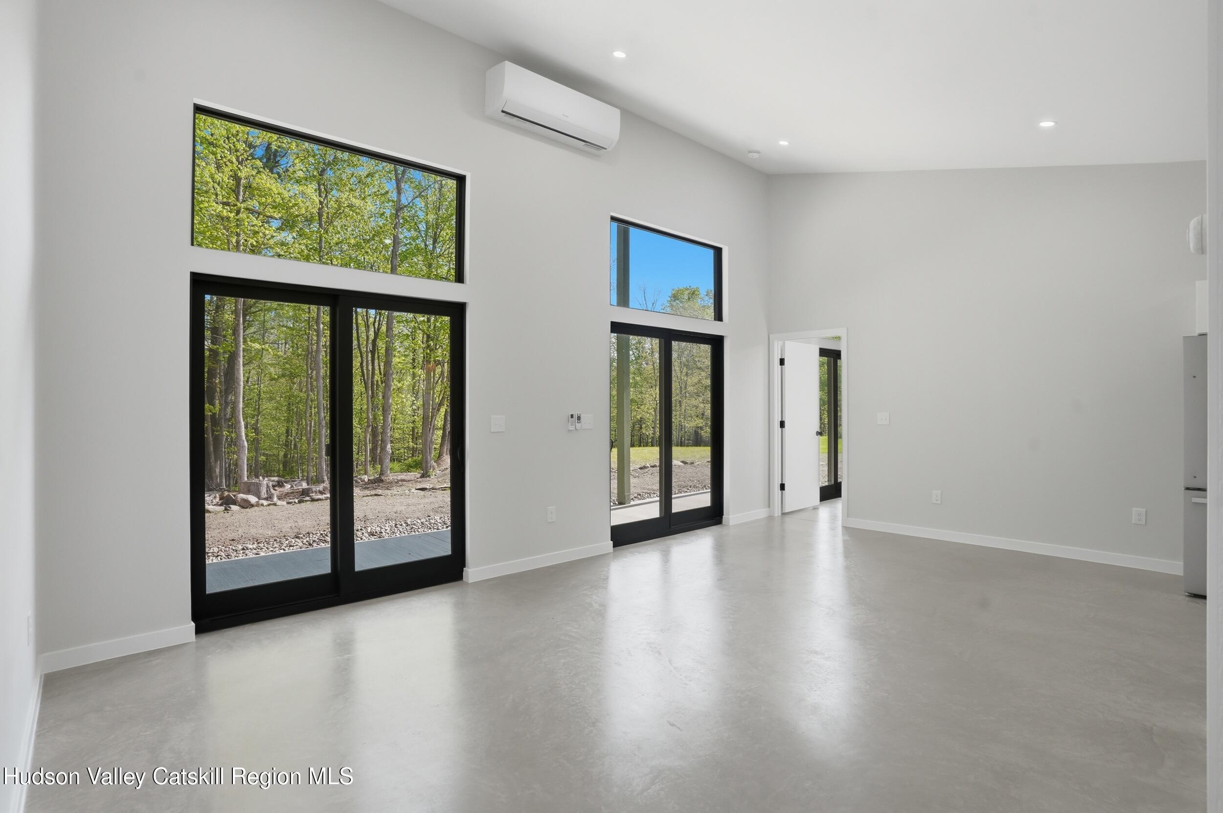 Modern Catskills Retreat