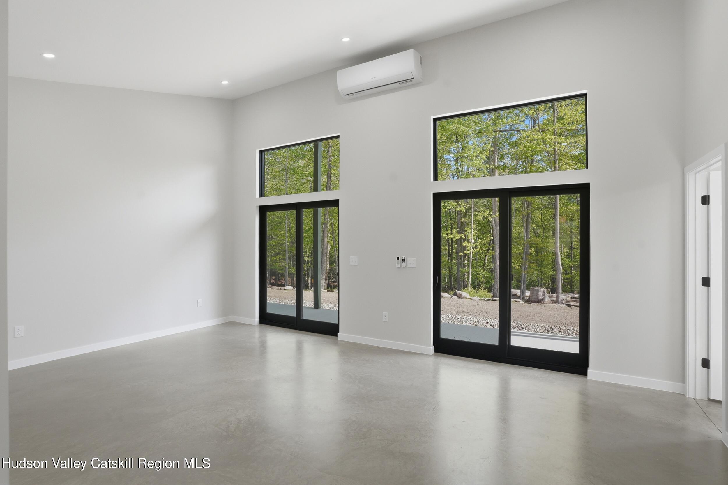 Modern Catskills Retreat