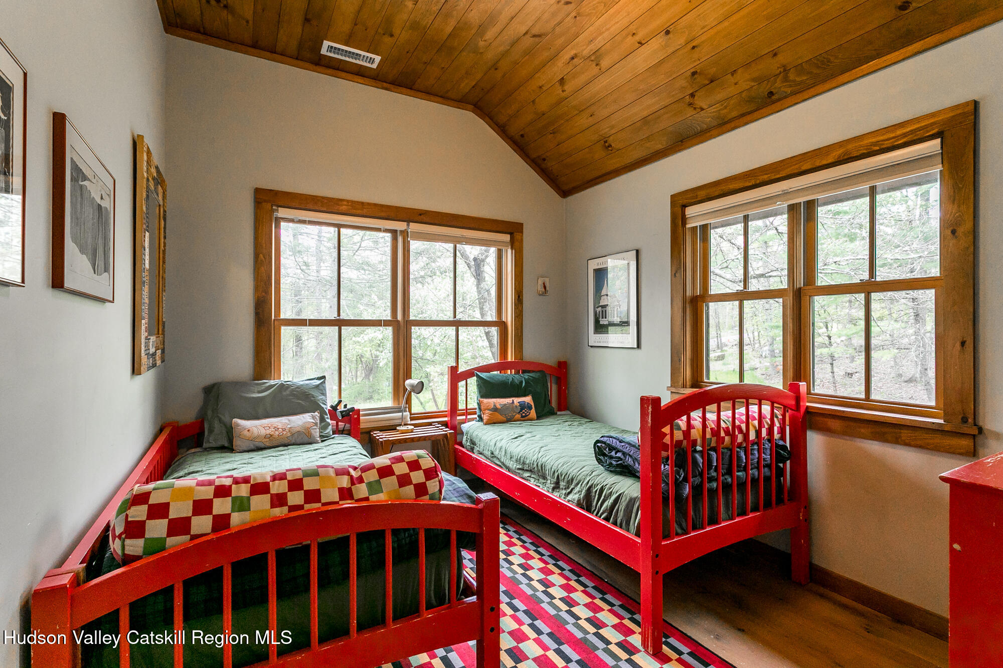 Creekside Hideaway