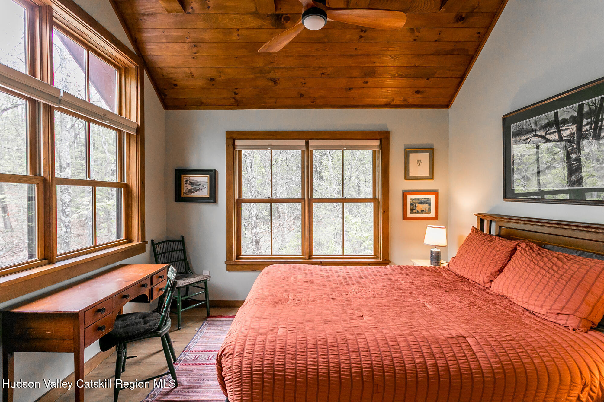 Creekside Hideaway