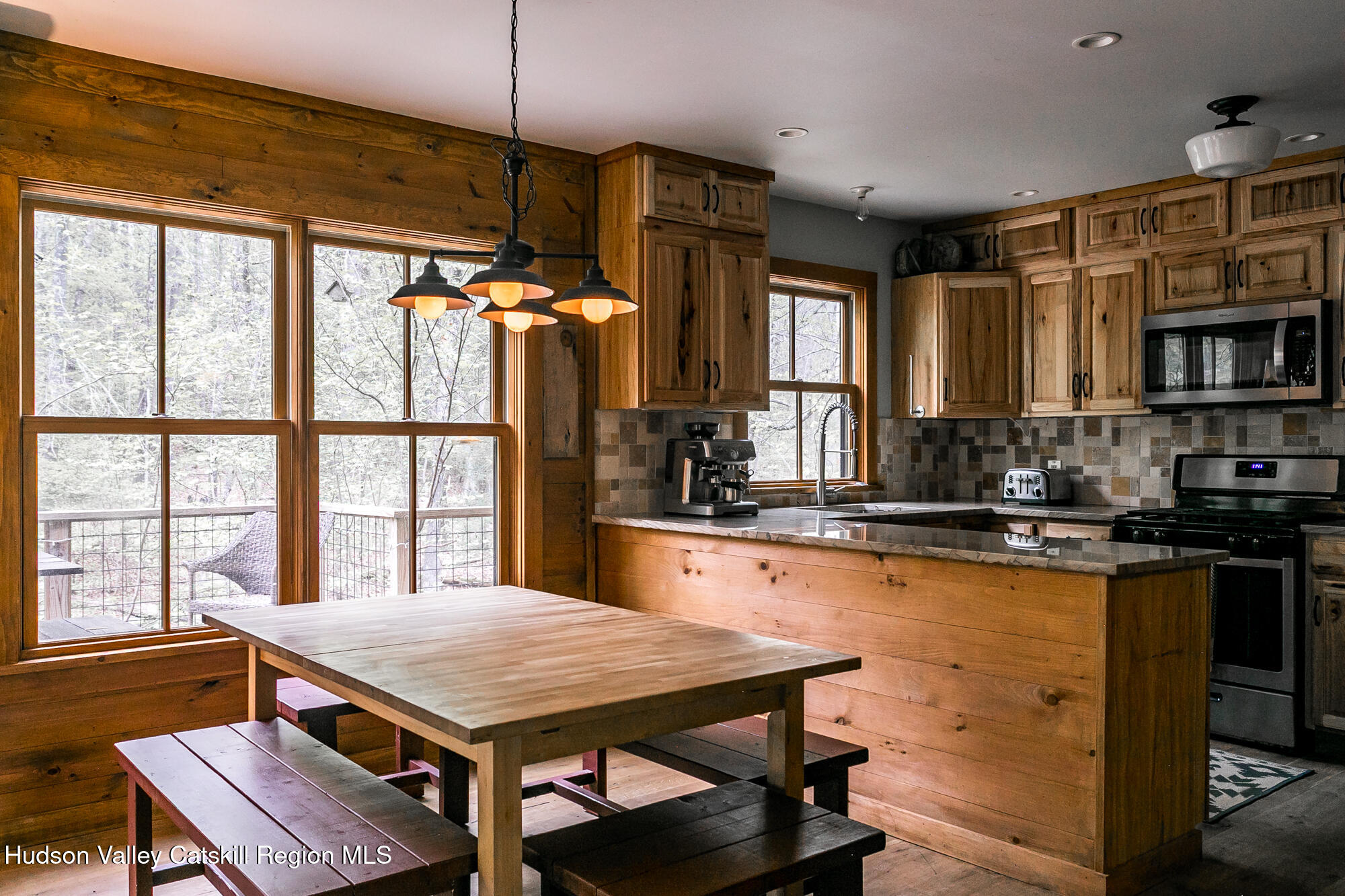 Creekside Hideaway