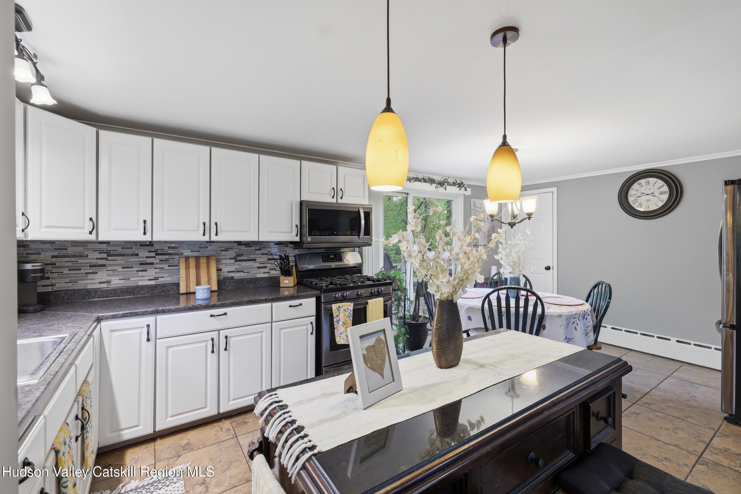 Cozy High Falls Colonial