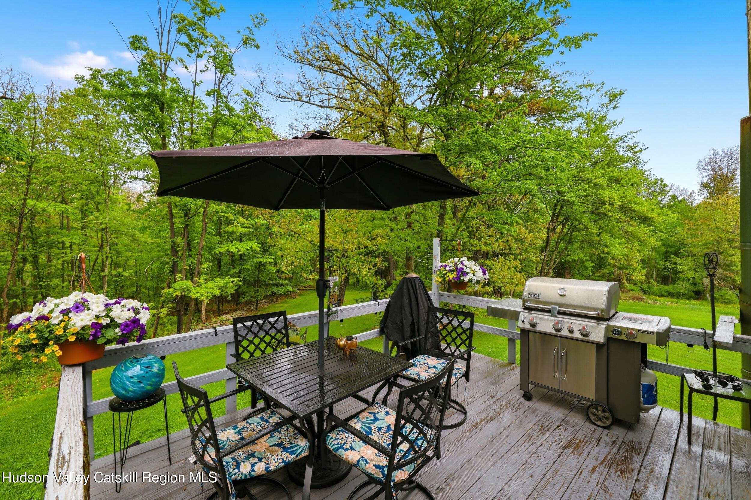 Cozy High Falls Colonial