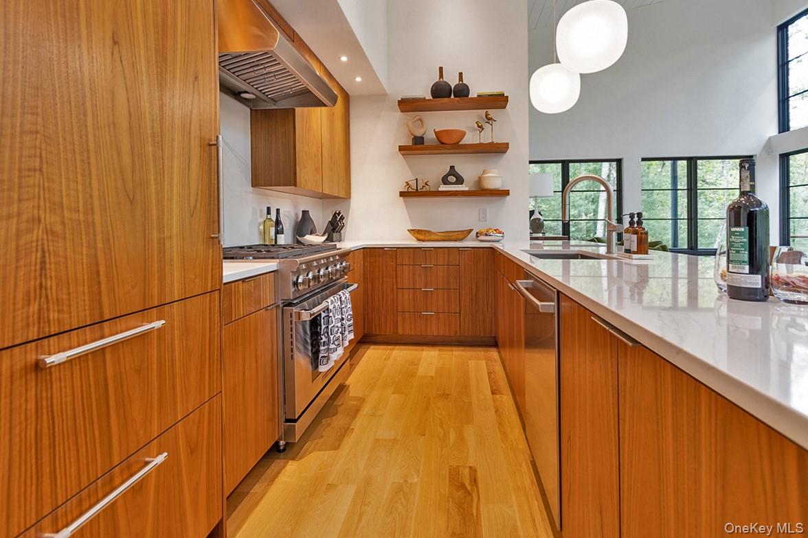 10 Hidden Mountain Lane