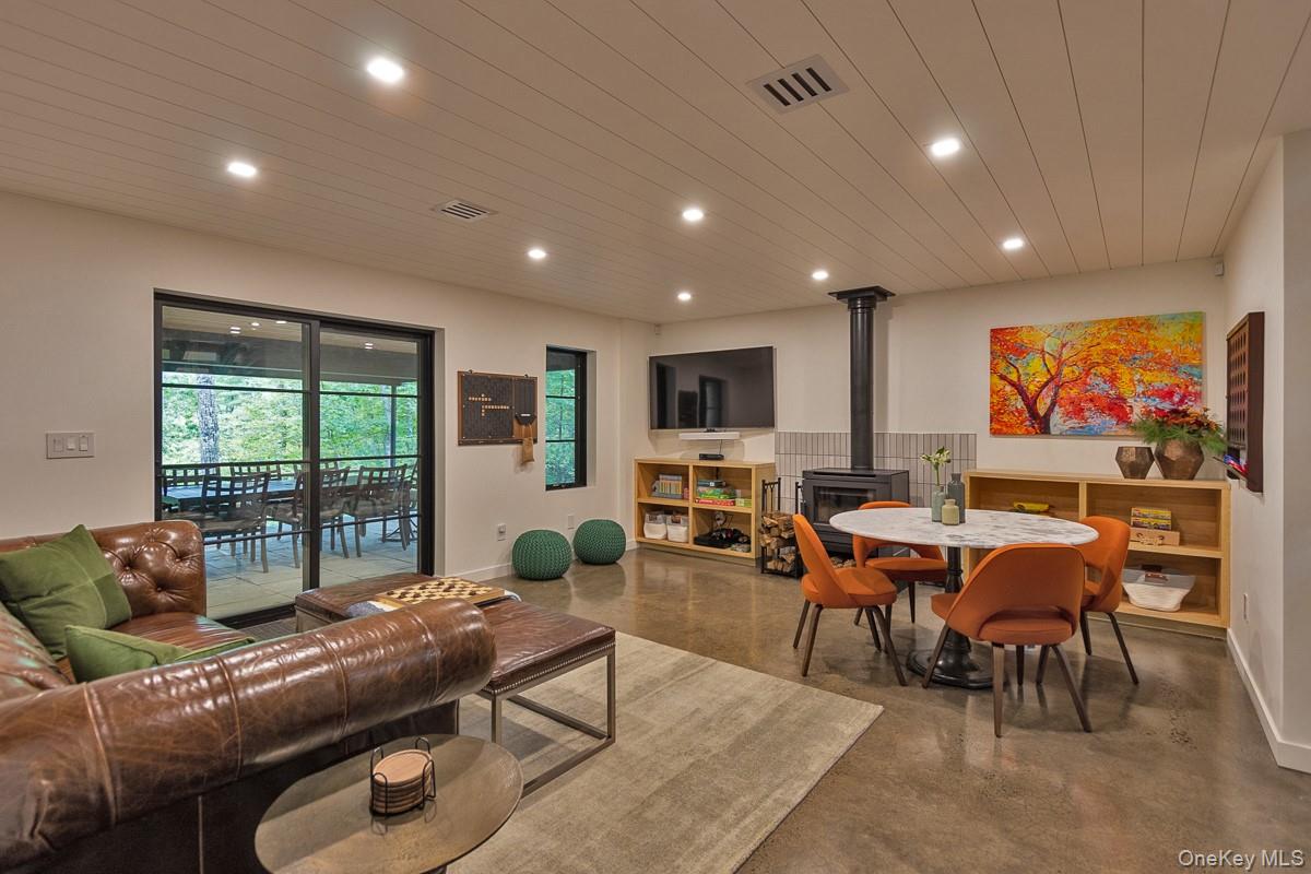 10 Hidden Mountain Lane