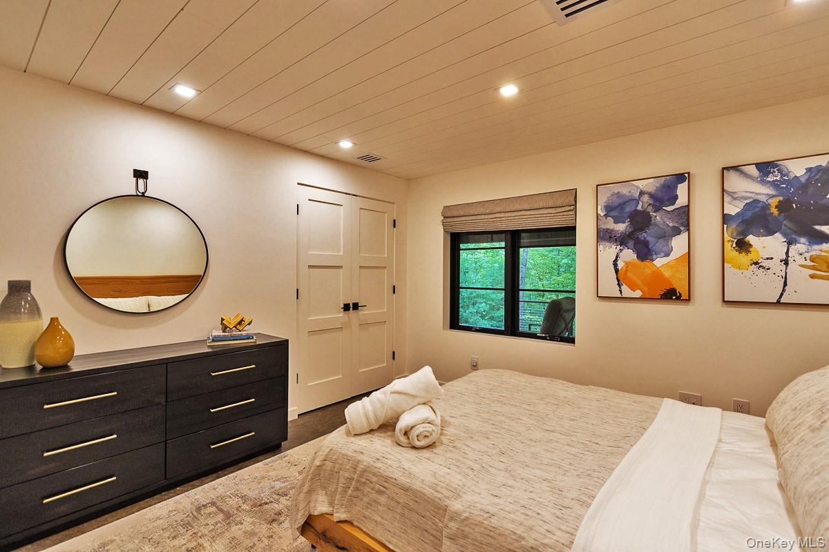 10 Hidden Mountain Lane