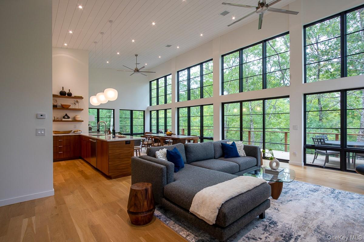 10 Hidden Mountain Lane