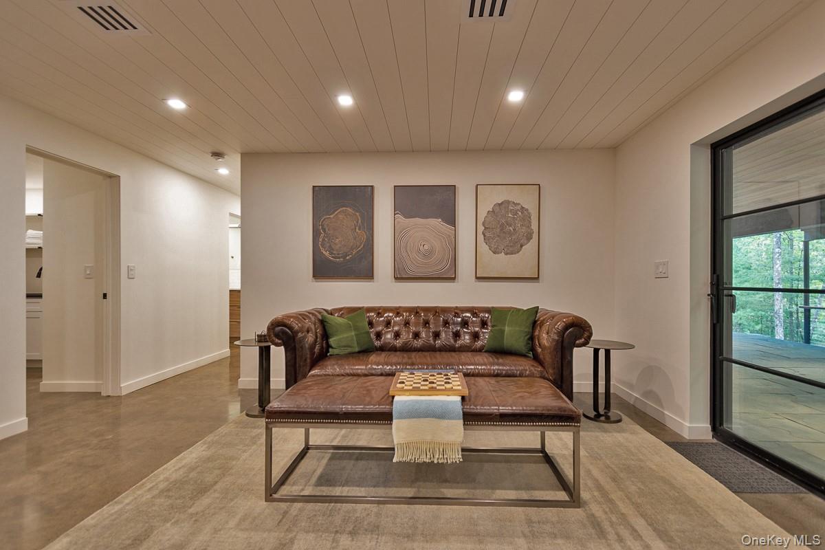 10 Hidden Mountain Lane