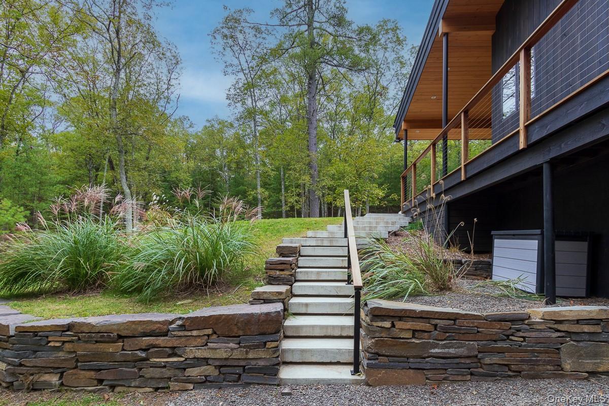 10 Hidden Mountain Lane