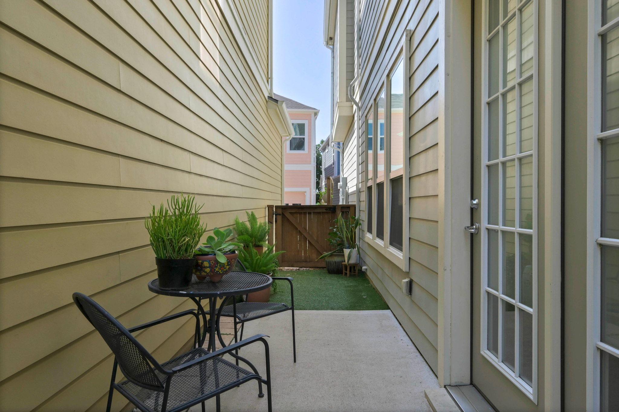 3900 Threadgill ST # 7