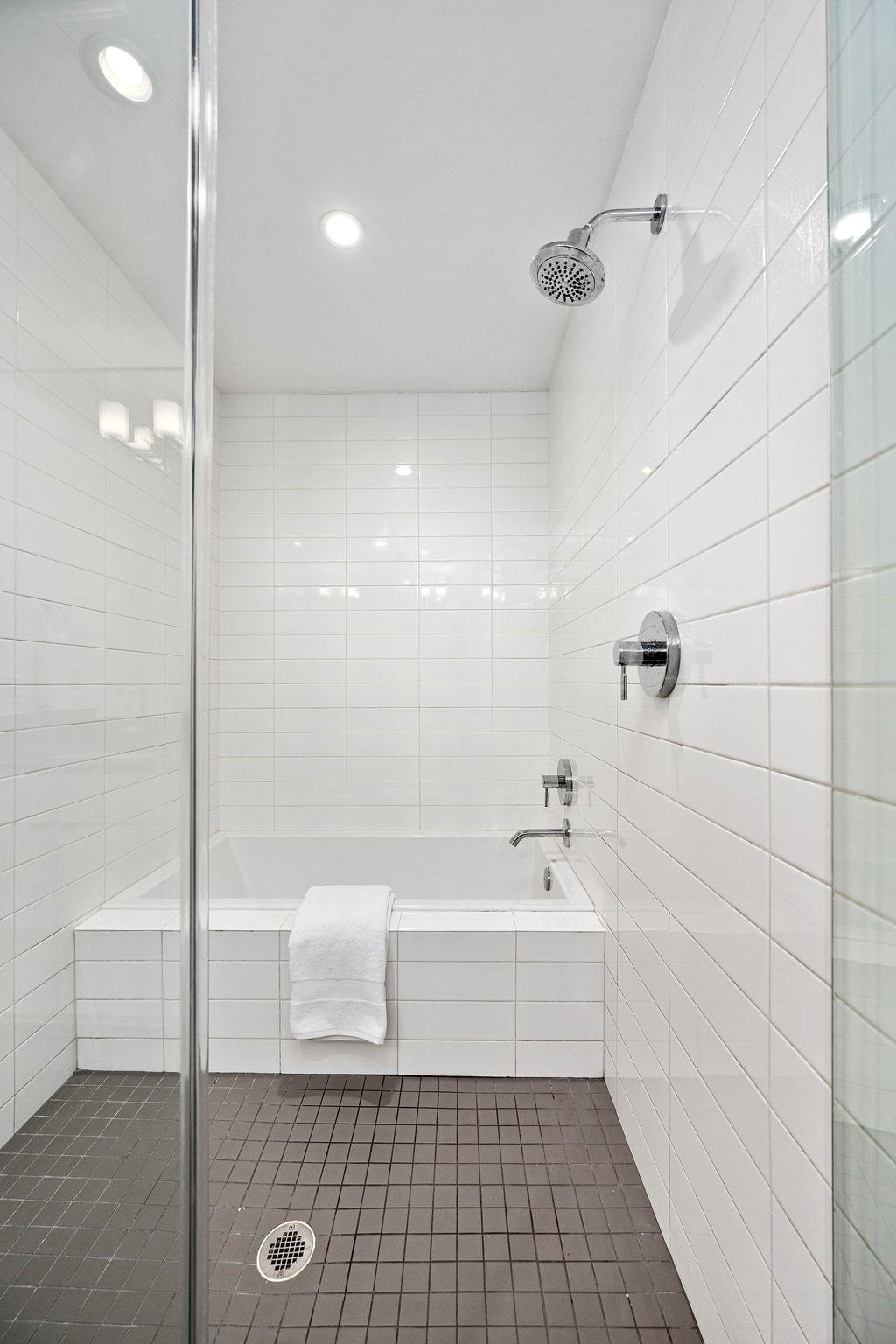 1931 E 38 1/2 ST # 43