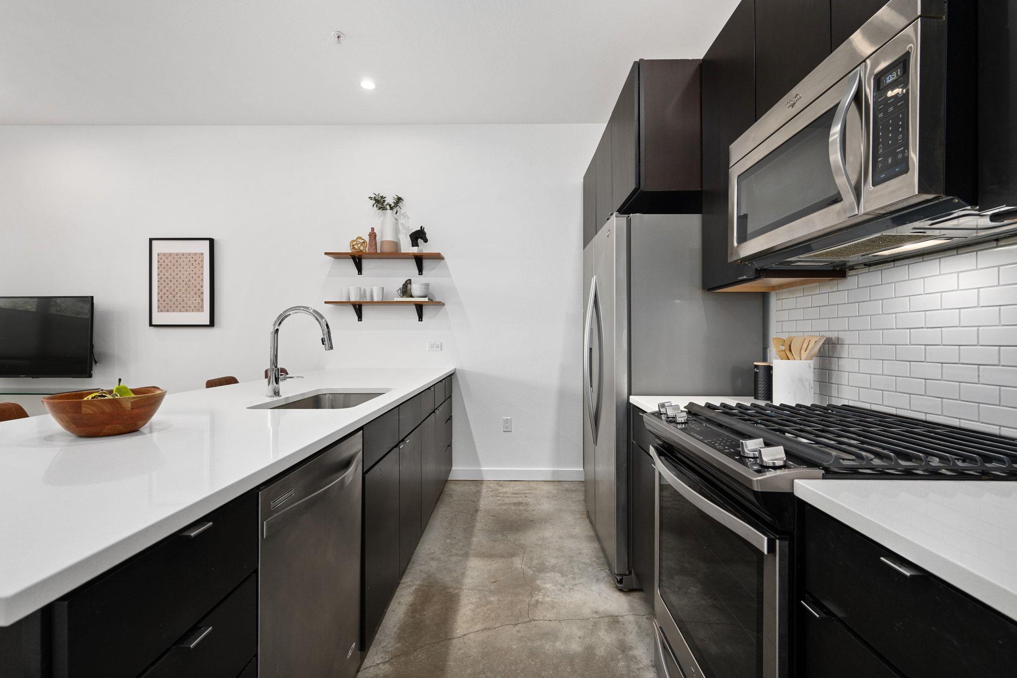 1931 E 38 1/2 ST # 43