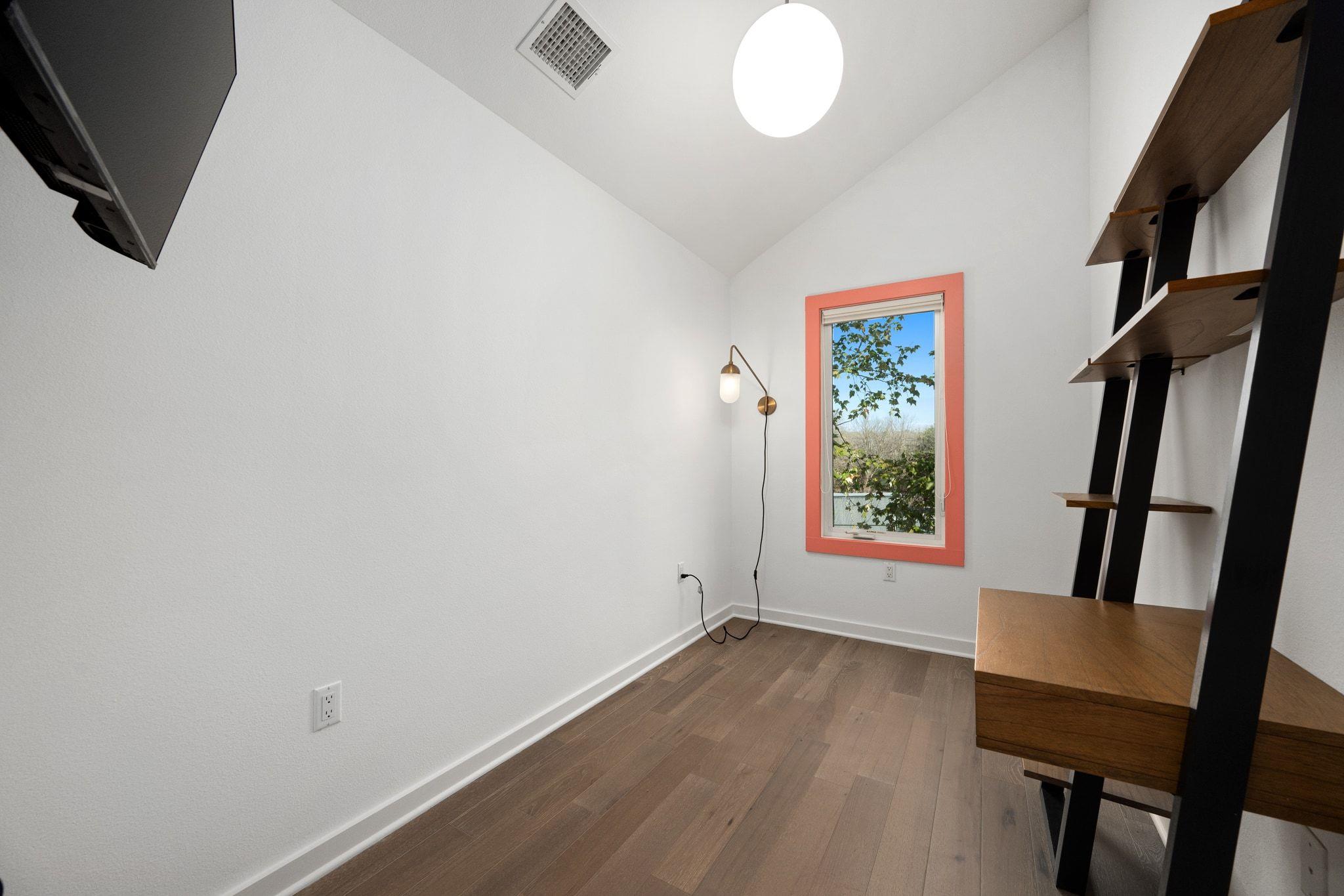 1931 E 38 1/2 ST # 43