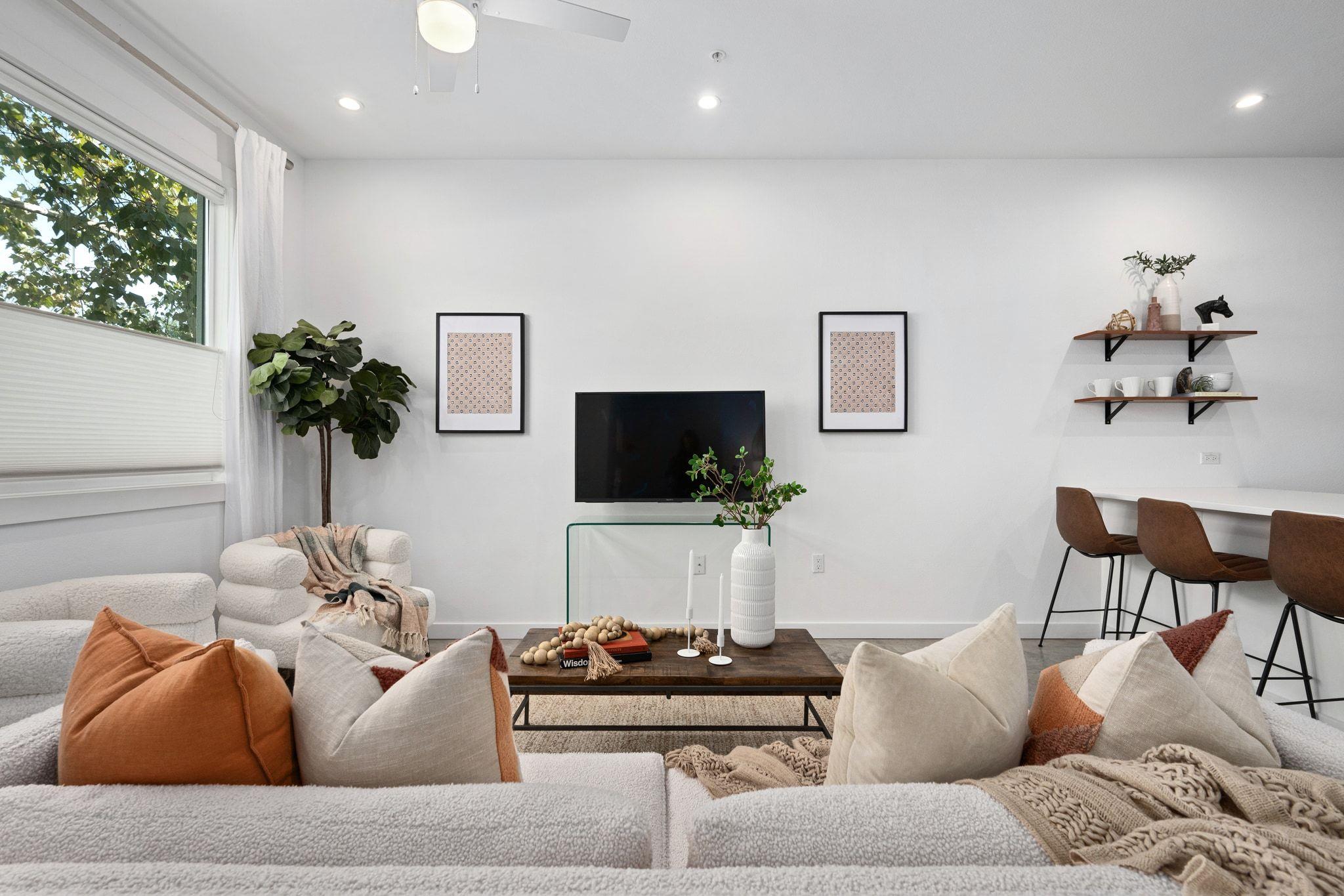 1931 E 38 1/2 ST # 43