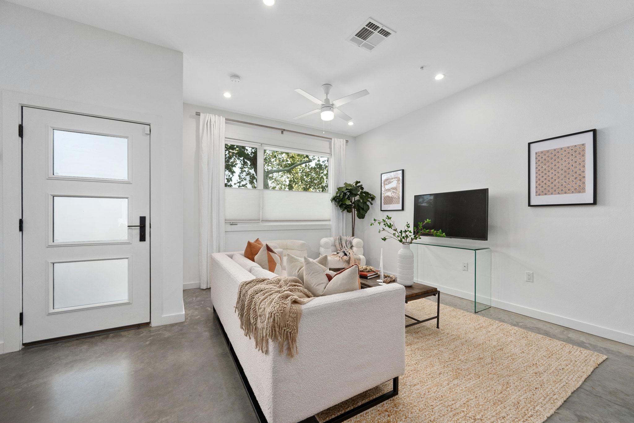 1931 E 38 1/2 ST # 43