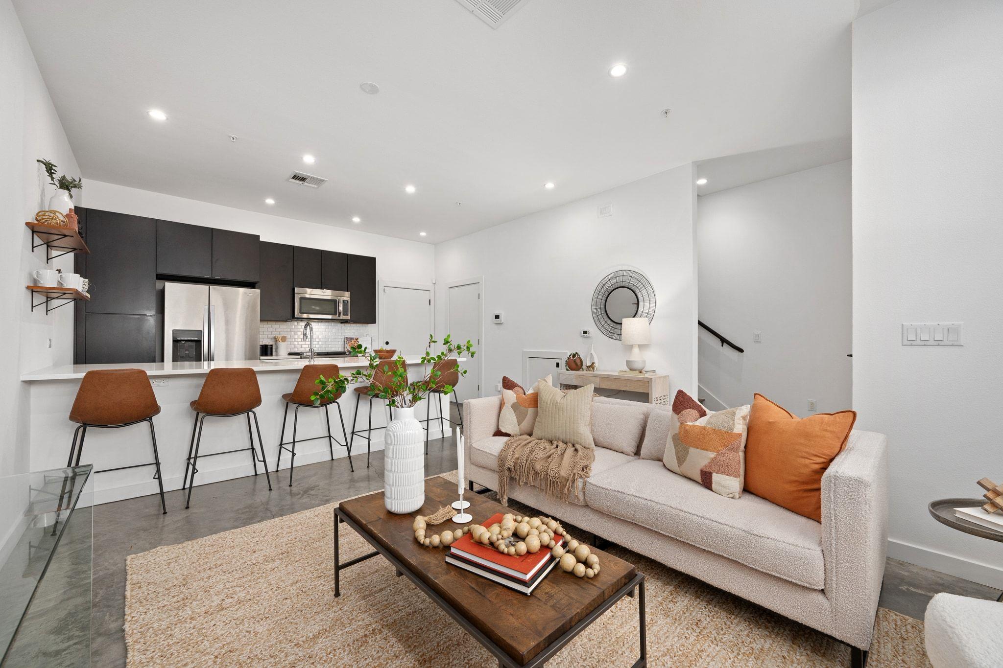 1931 E 38 1/2 ST # 43