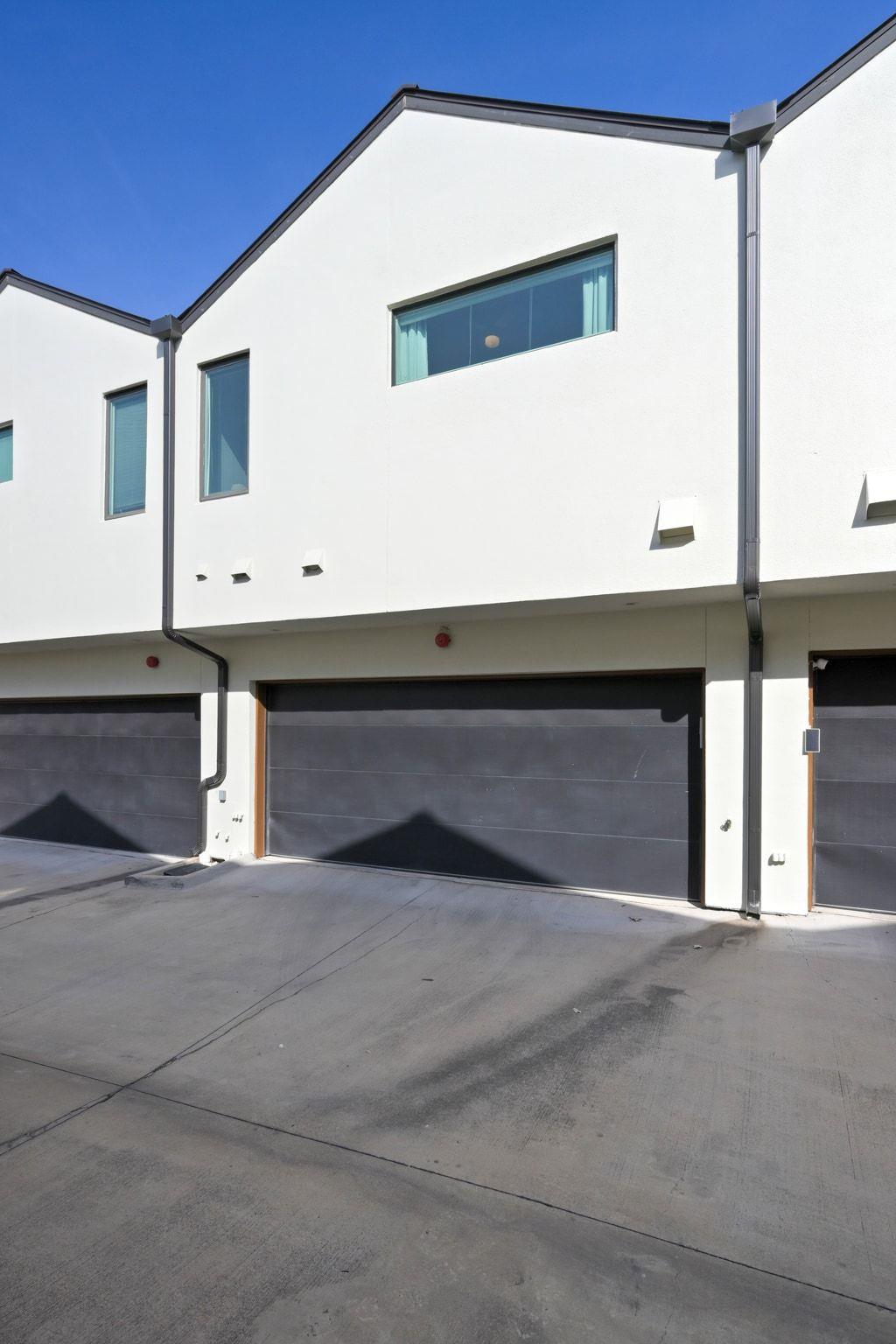 1931 E 38 1/2 ST # 43