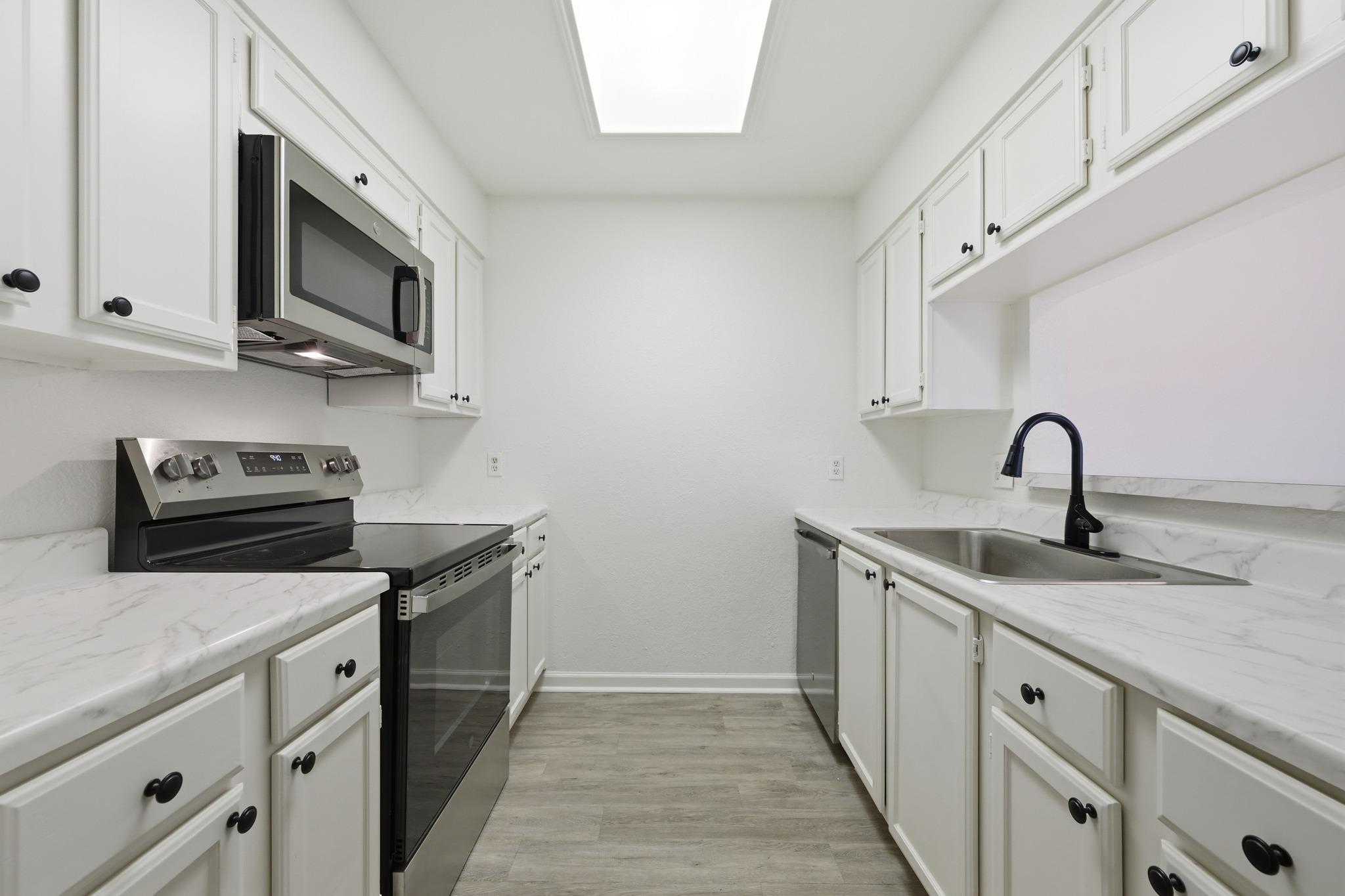4409 Duval ST # 305