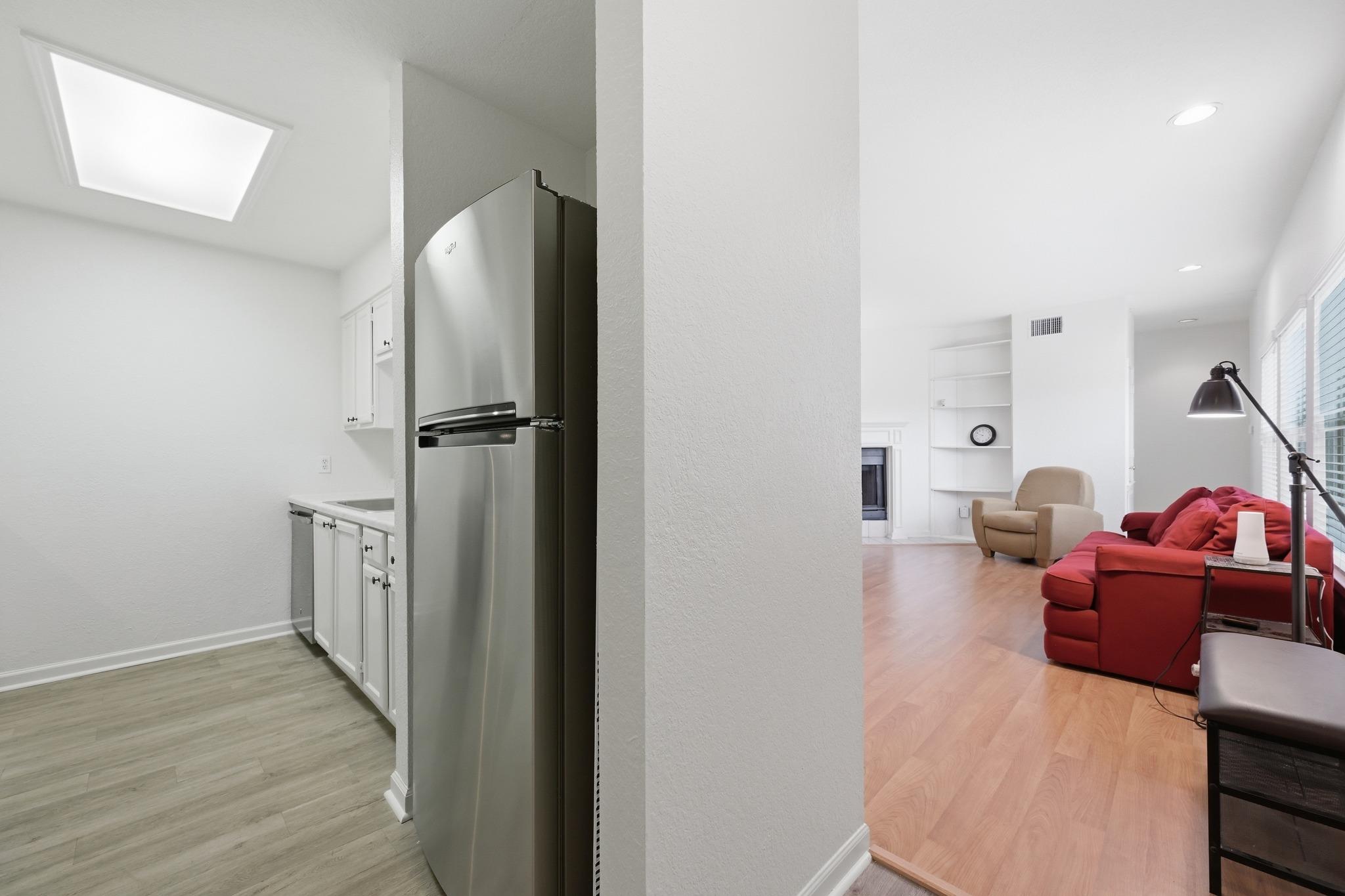 4409 Duval ST # 305