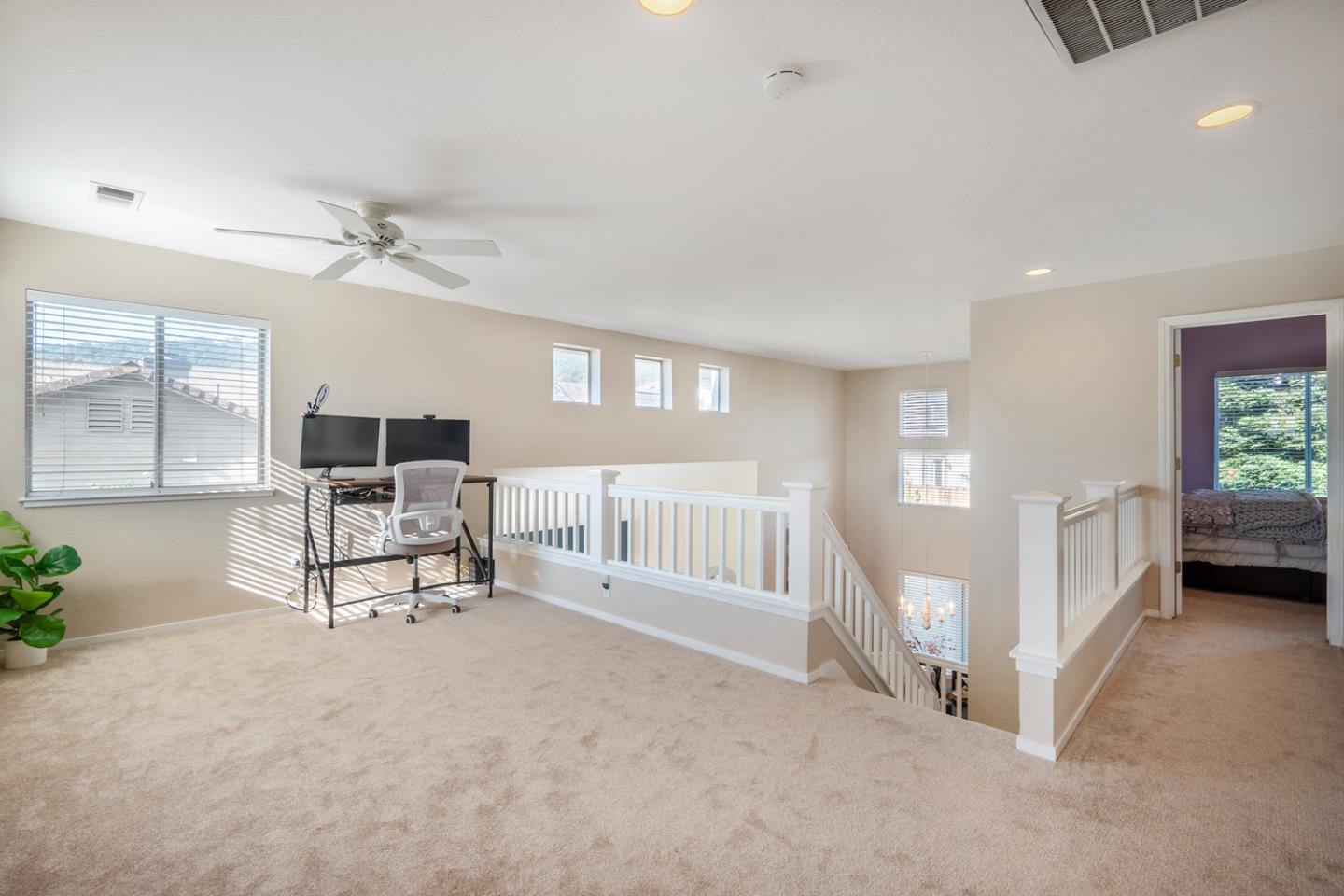 6131 Starling DR