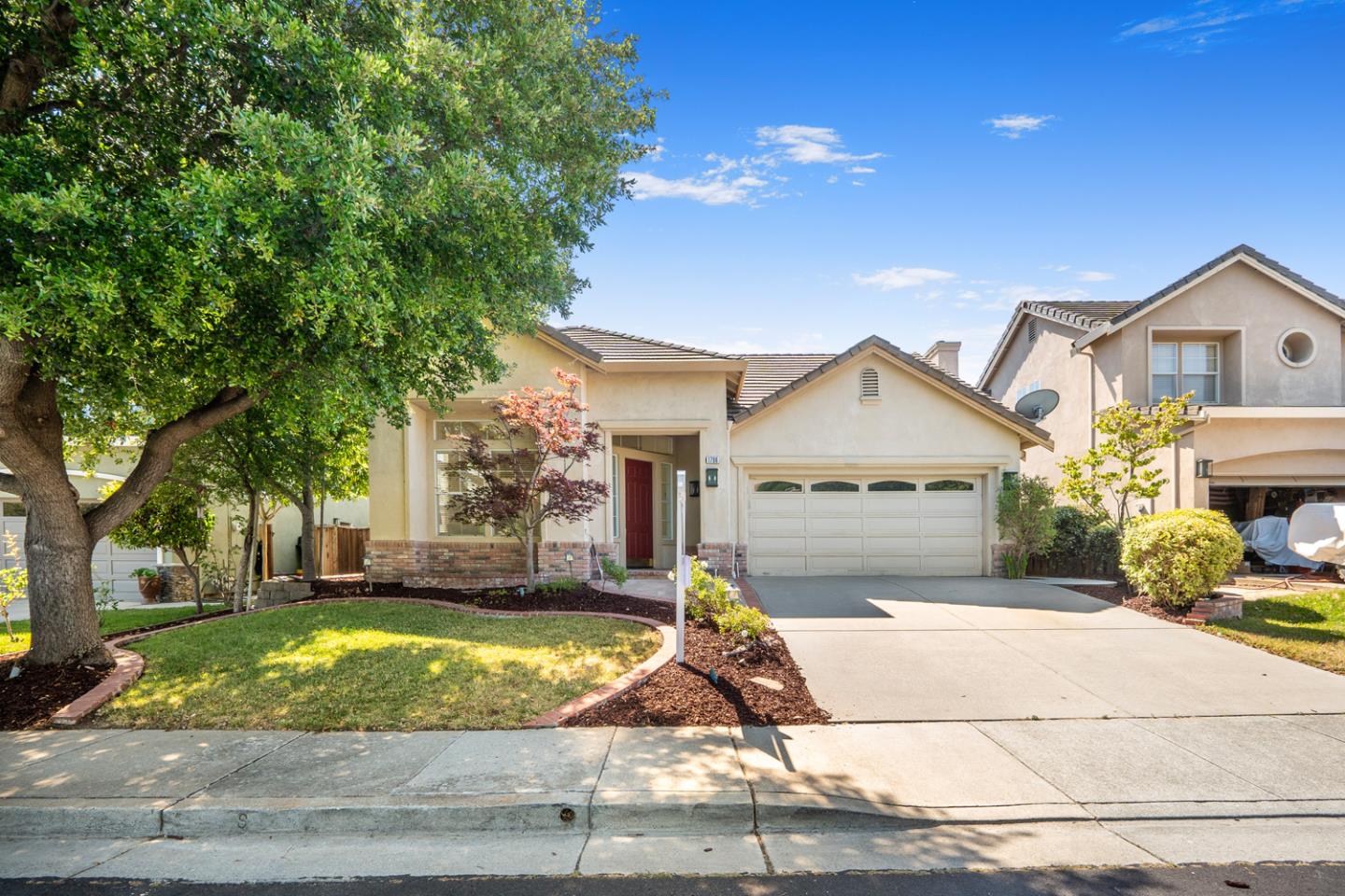 1706 Valley Oaks DR