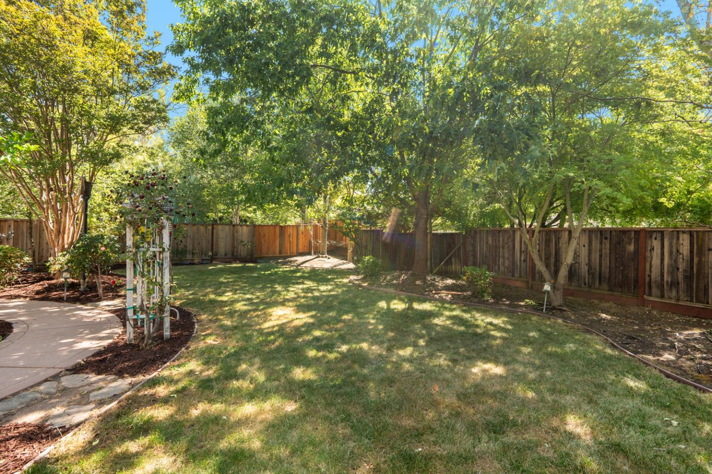 1706 Valley Oaks DR