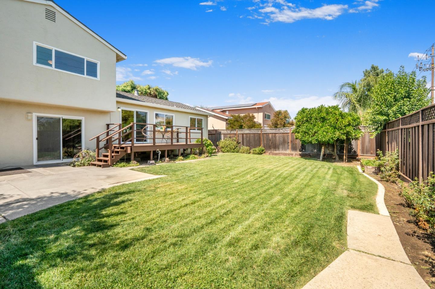 947 Maclay DR