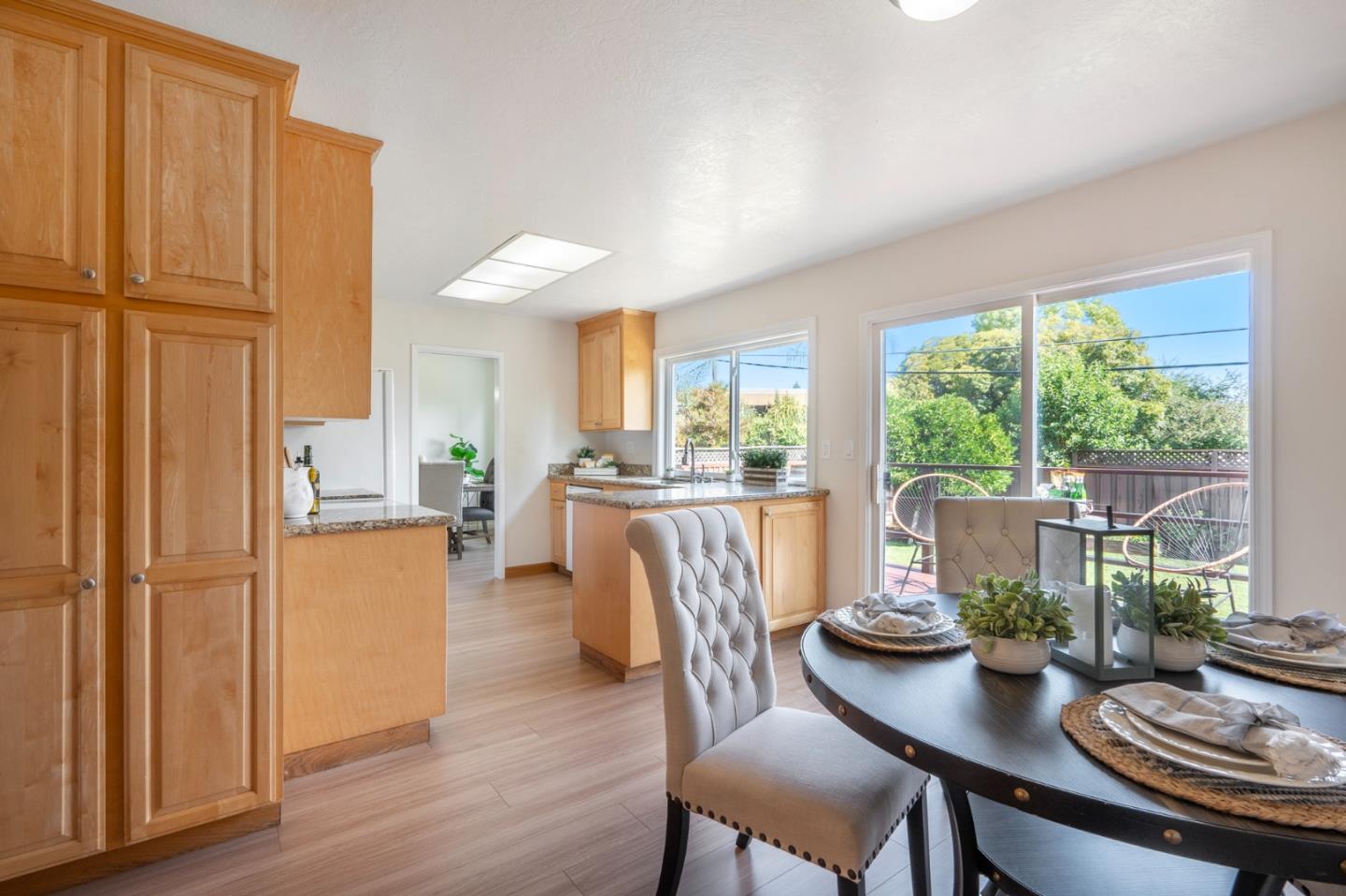 947 Maclay DR