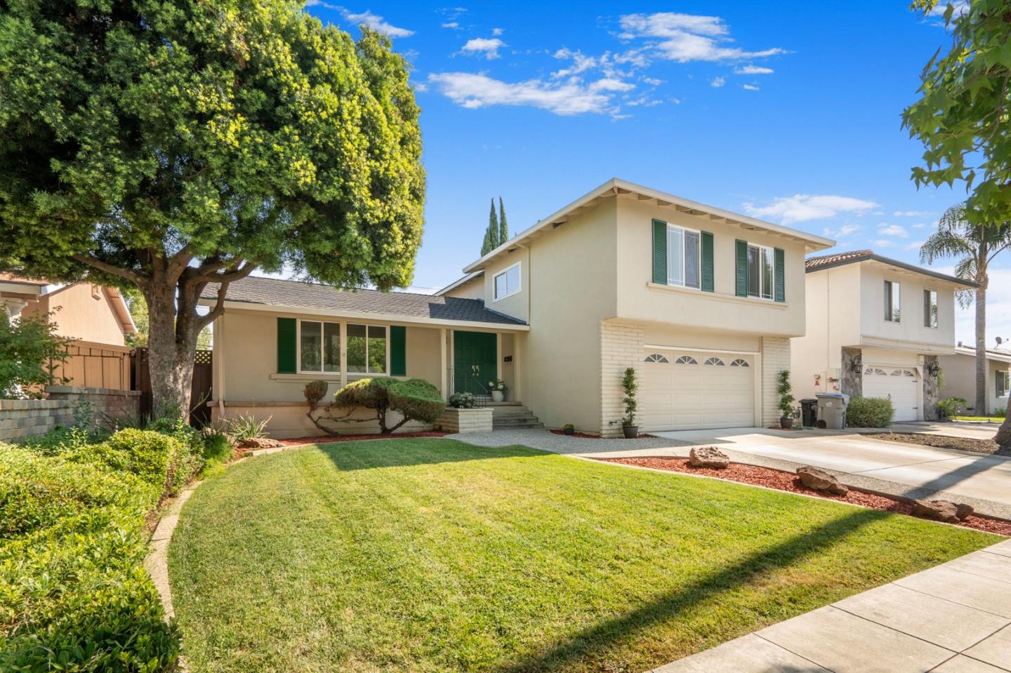 947 Maclay DR