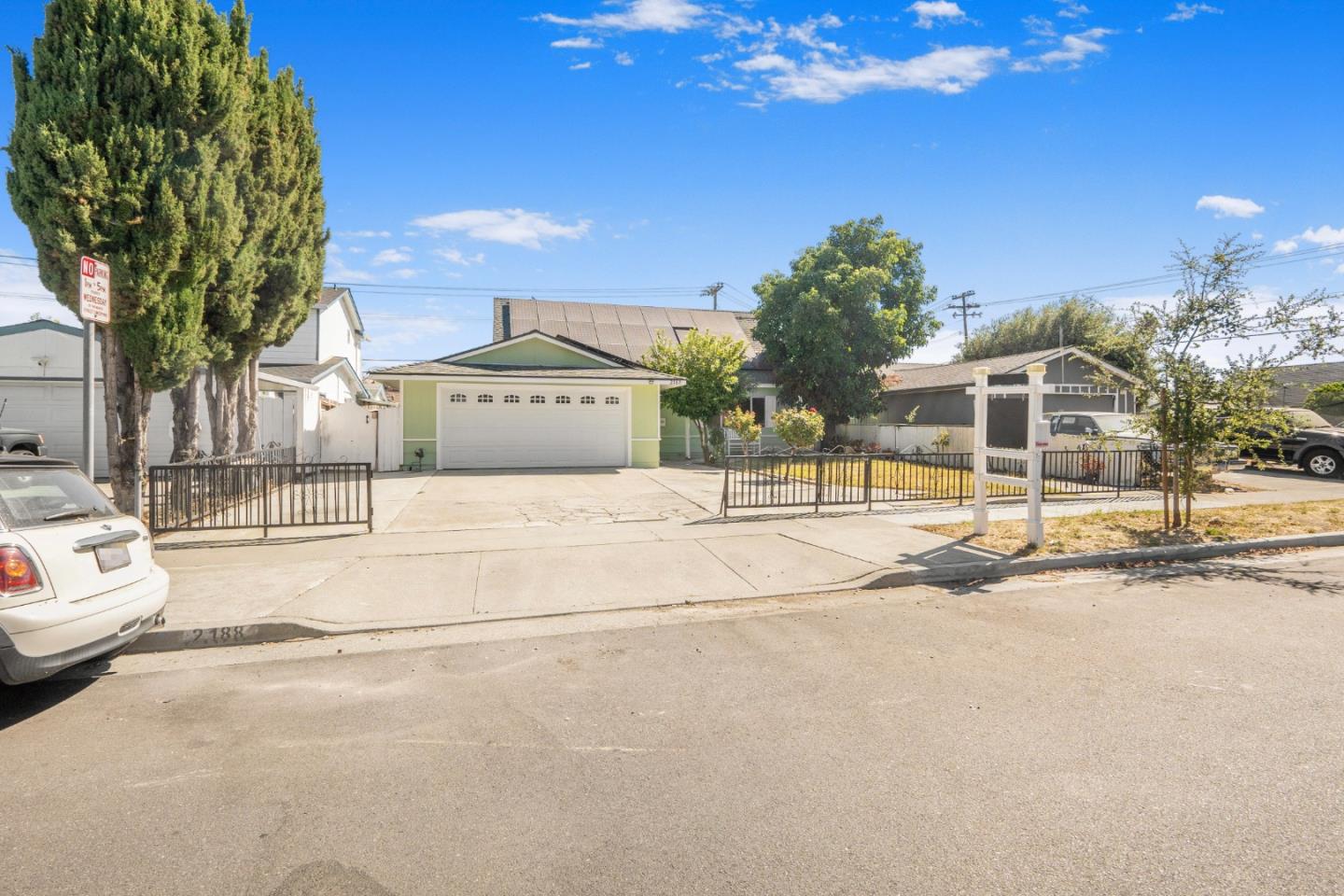 2188 Mendota WAY