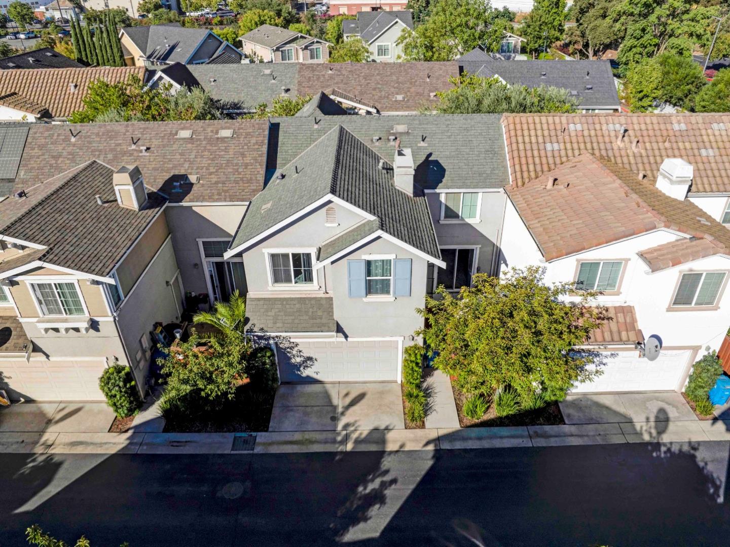 128 Caroline LN