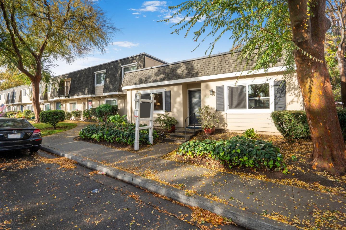 205 Fairway Glen Ln.