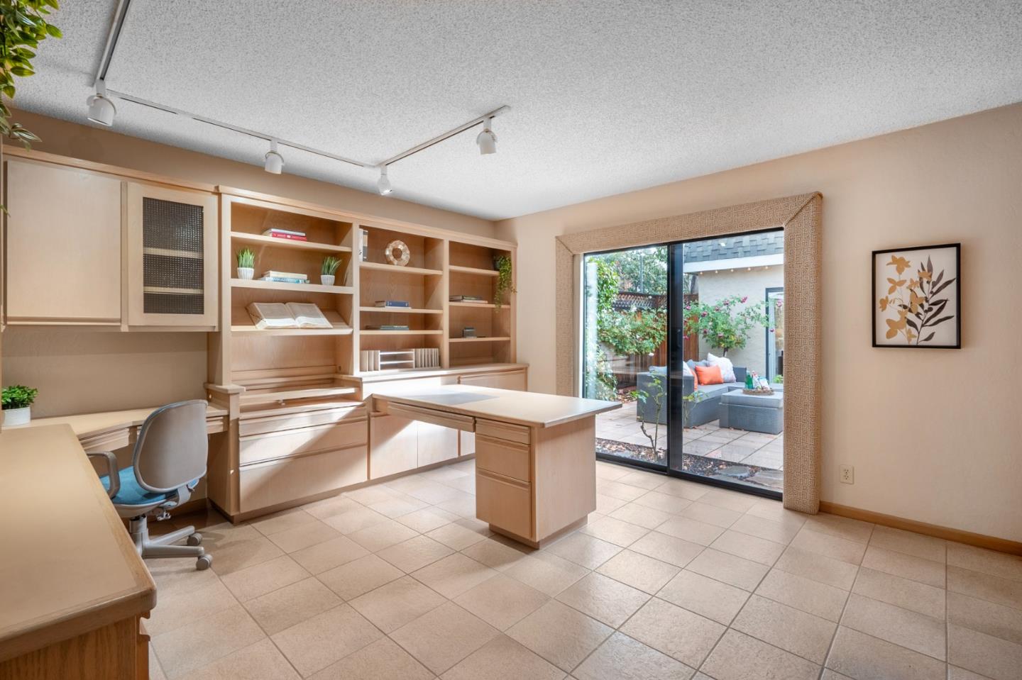 205 Fairway Glen Ln.