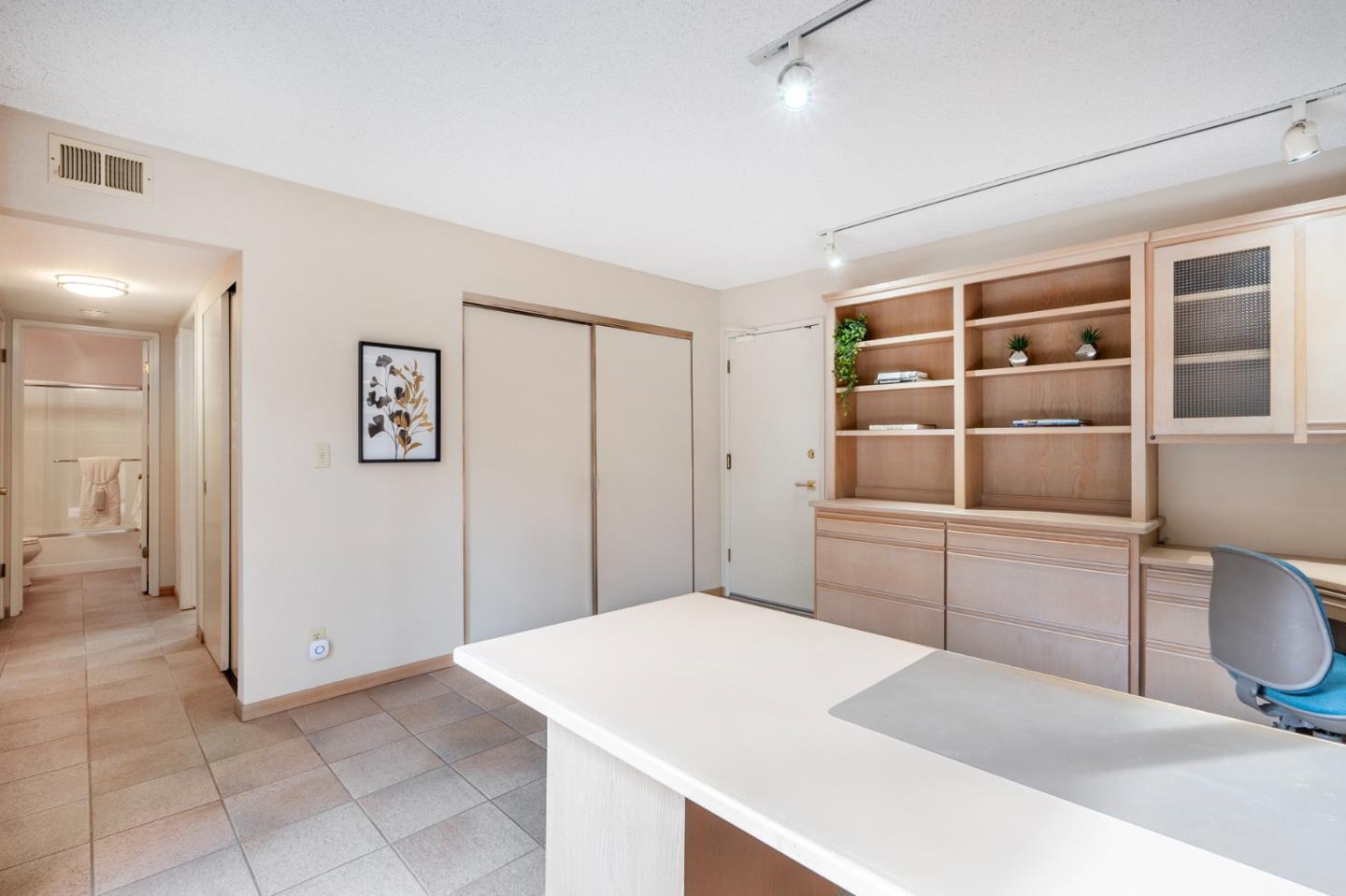 205 Fairway Glen Ln.