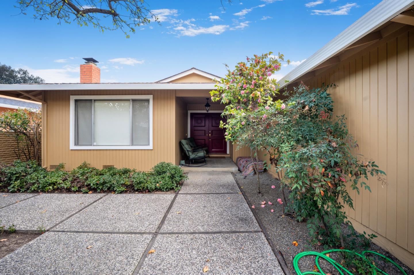 2768 Kern AVE