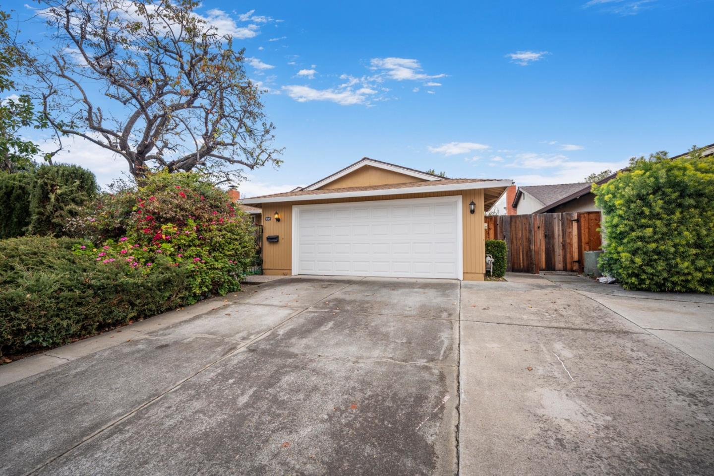 2768 Kern AVE