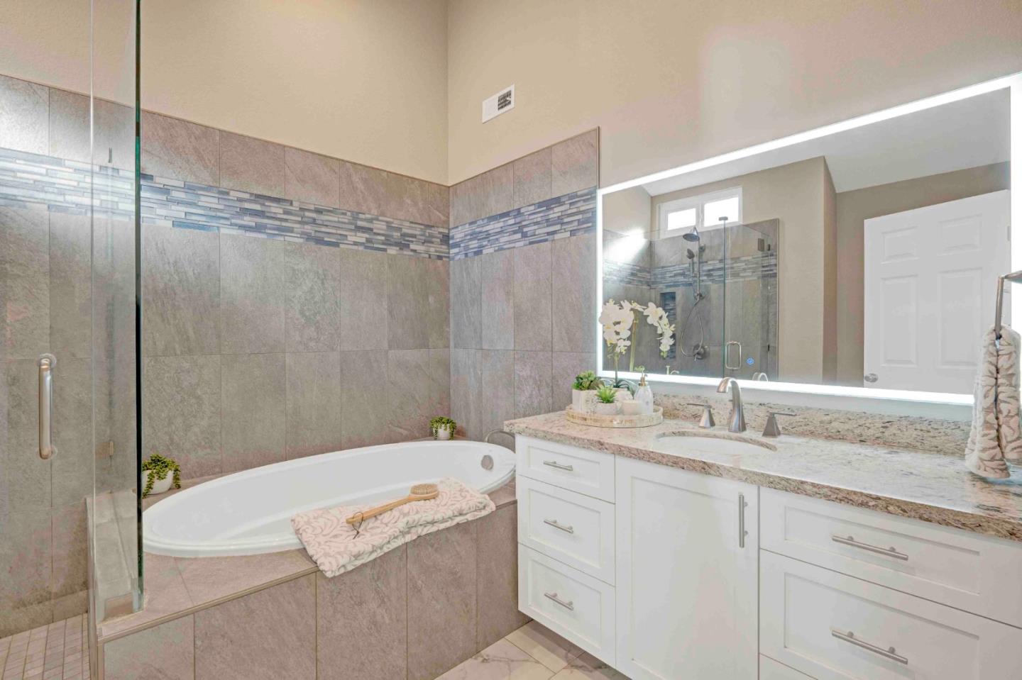 1107 Dinkel CT