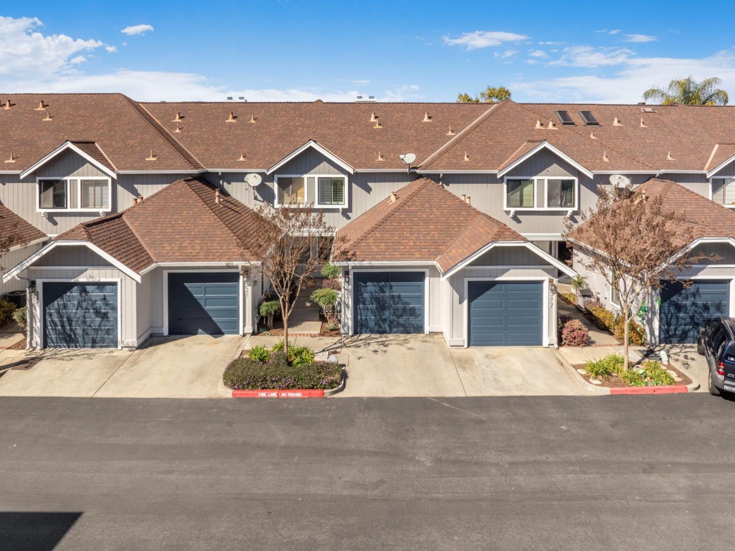 371 Creekview DR