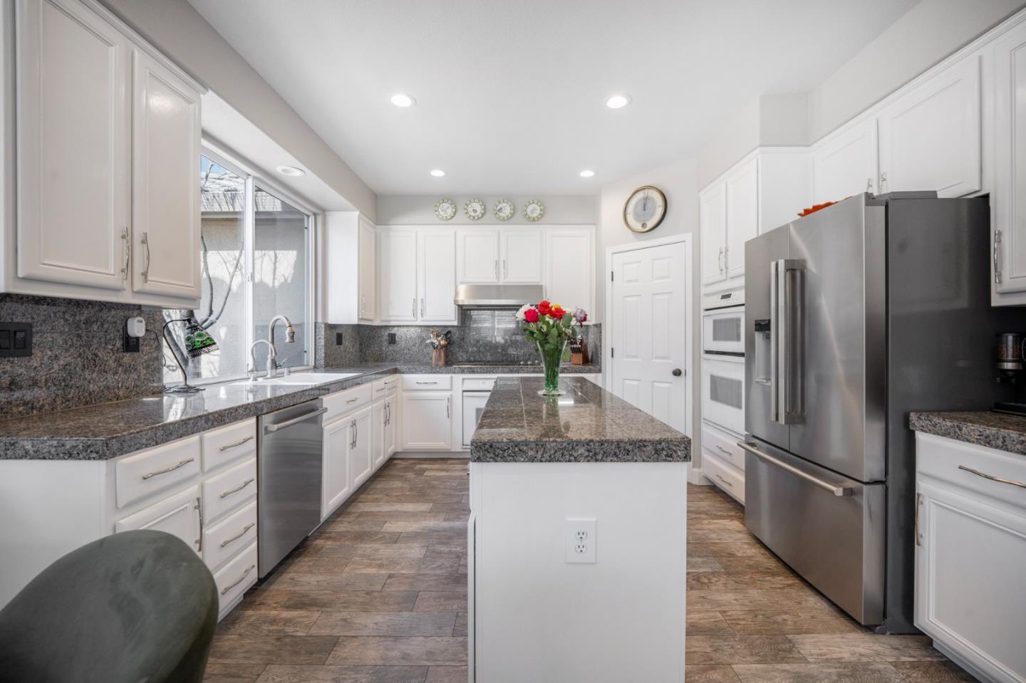 1235 Quail Ridge WAY