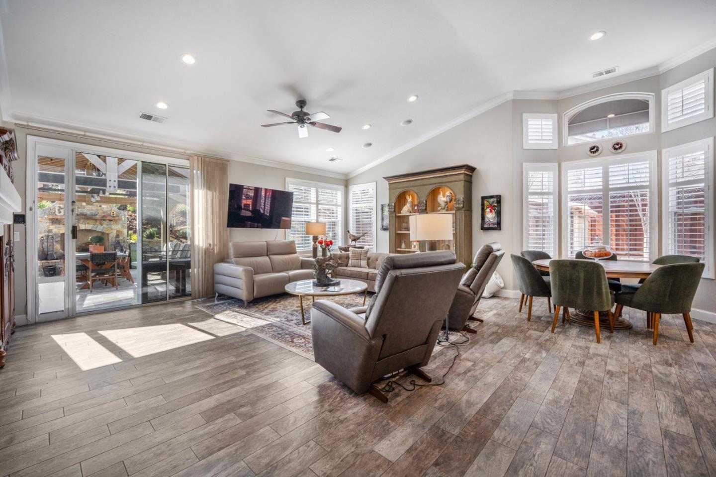 1235 Quail Ridge WAY