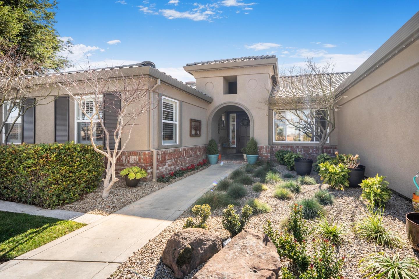 1235 Quail Ridge WAY