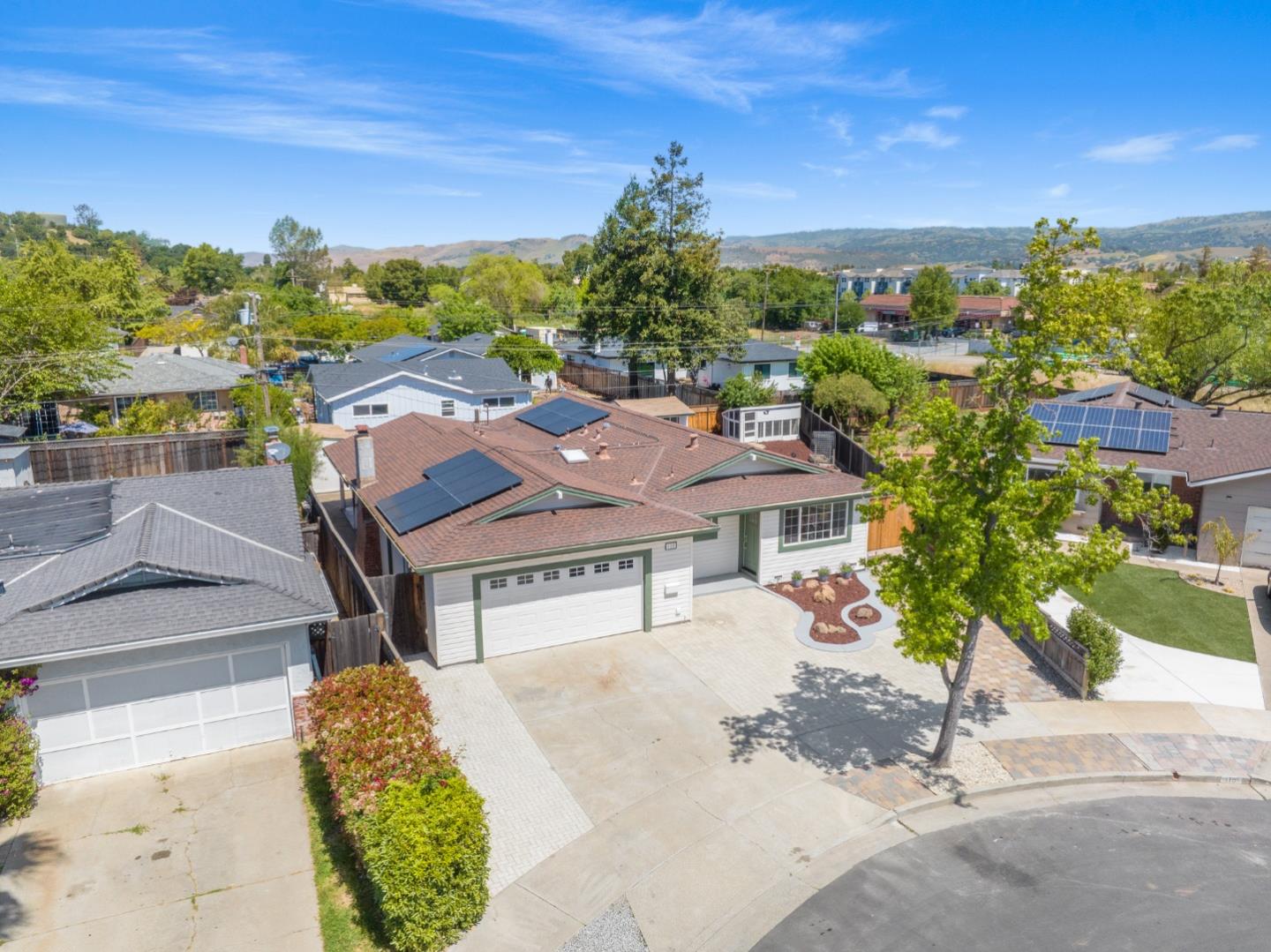125 Foothill CT
