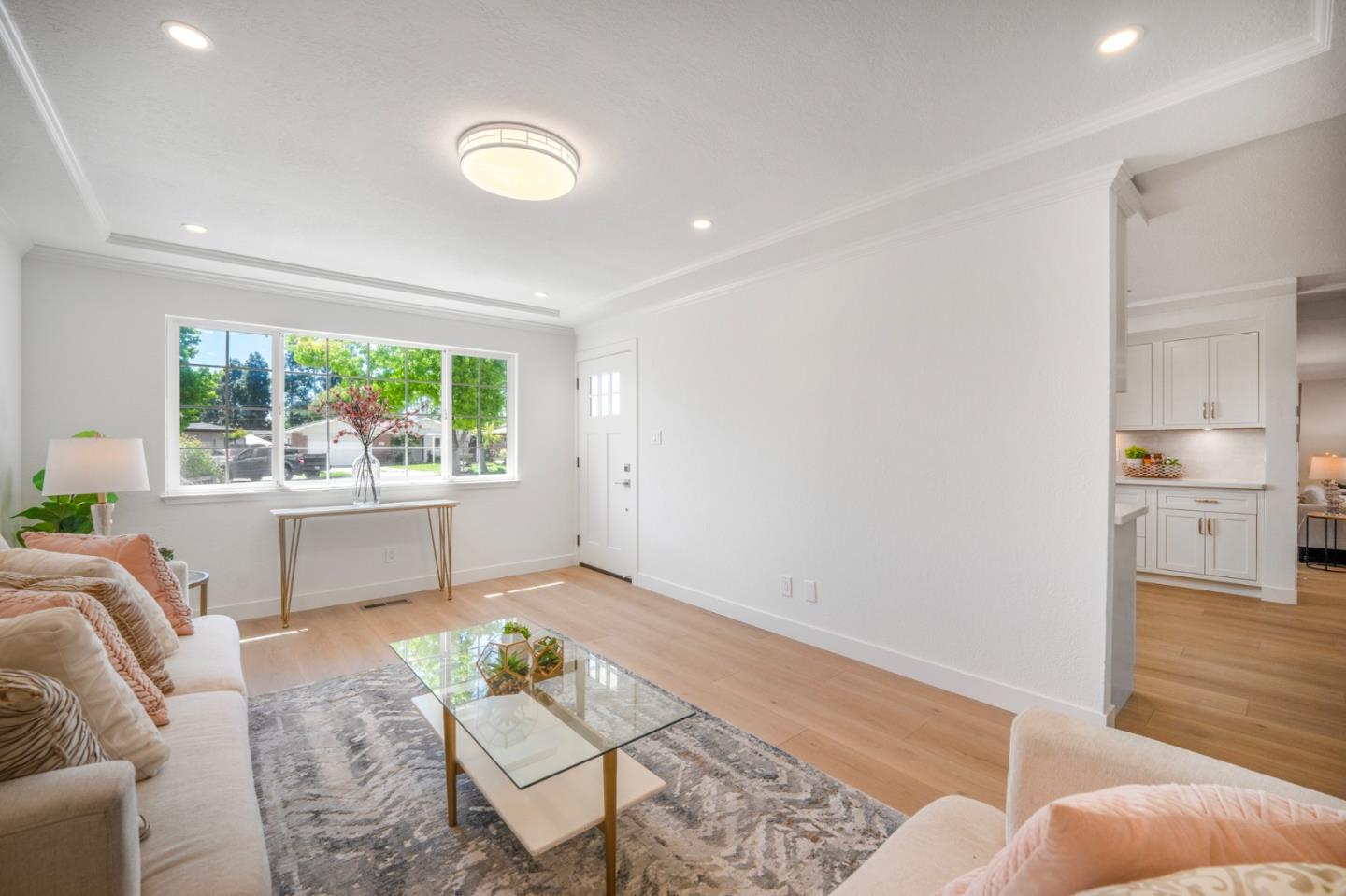 125 Foothill CT