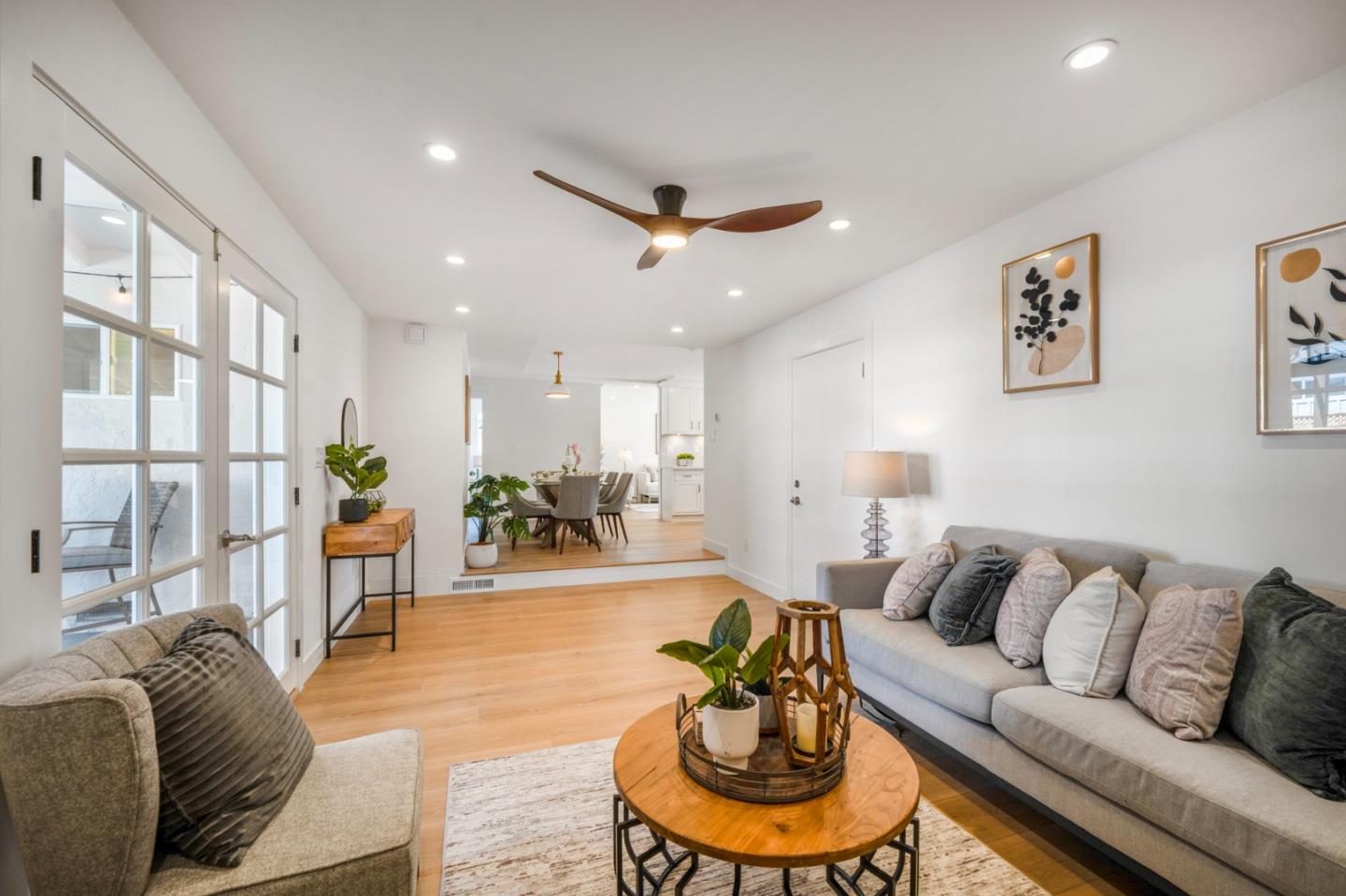 125 Foothill CT