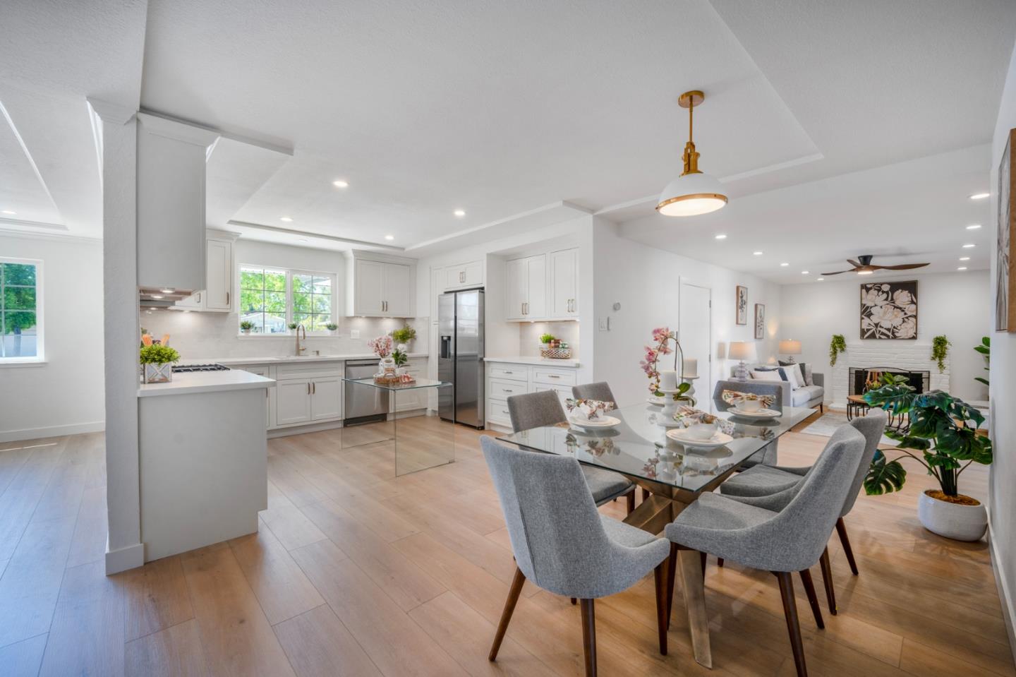 125 Foothill CT